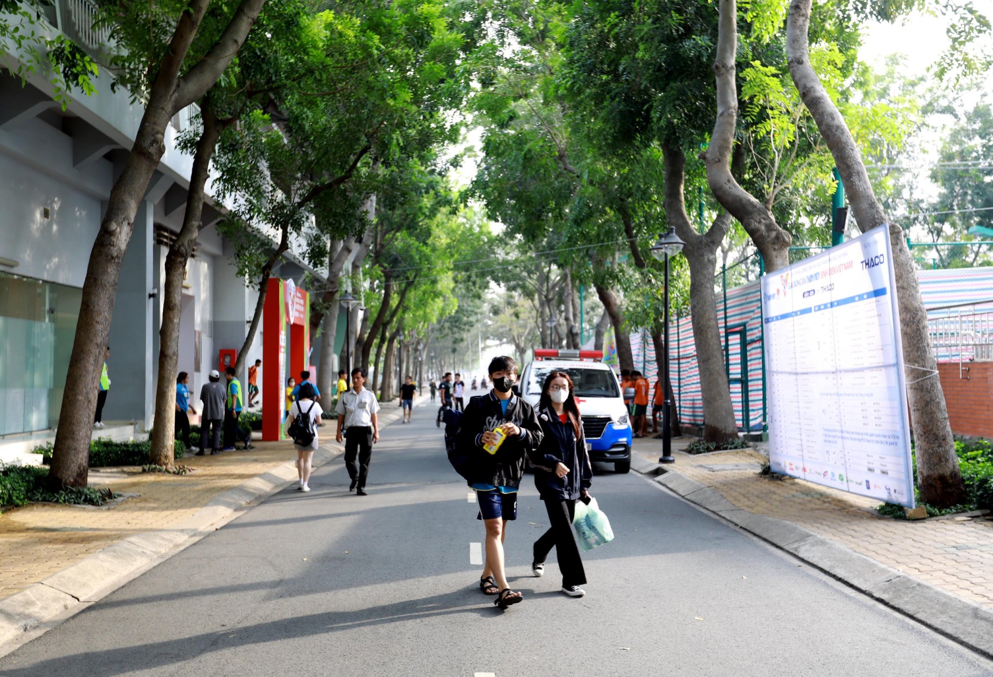 Bên trong trường đại học 'đi bộ mỏi chân, gửi định vị để tìm thấy nhau'- Ảnh 12.