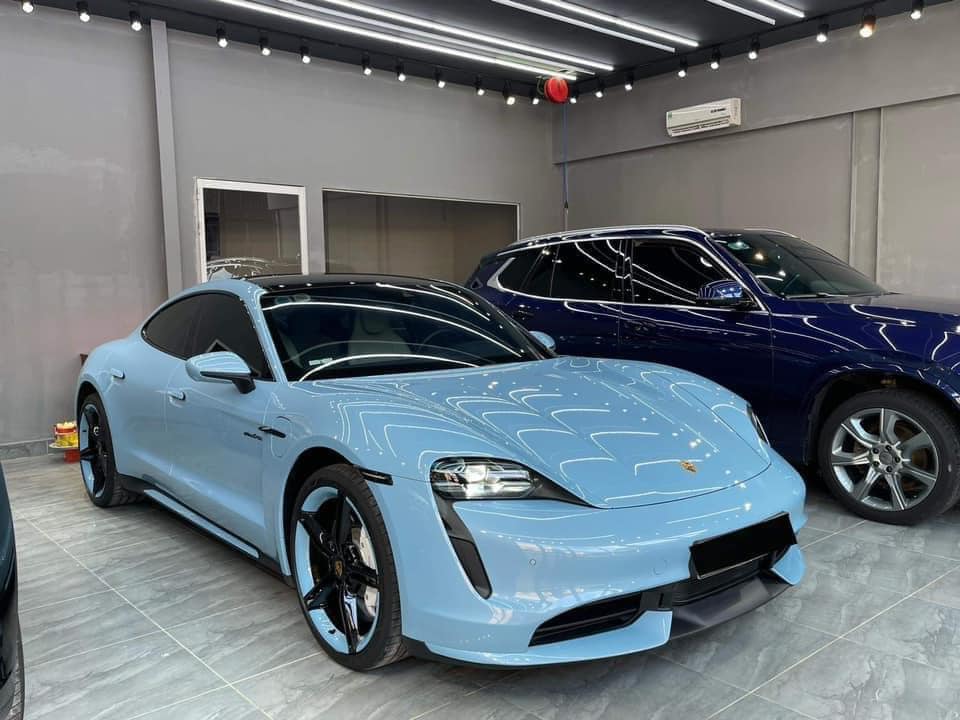 Ô tô điện hạng sang Porsche Taycan 'rớt giá' 50% sau 3 năm sử dụng- Ảnh 2. Ô tô điện hạng sang Porsche Taycan 'rớt giá' 50% sau 3 năm sử dụng- Ảnh 2.