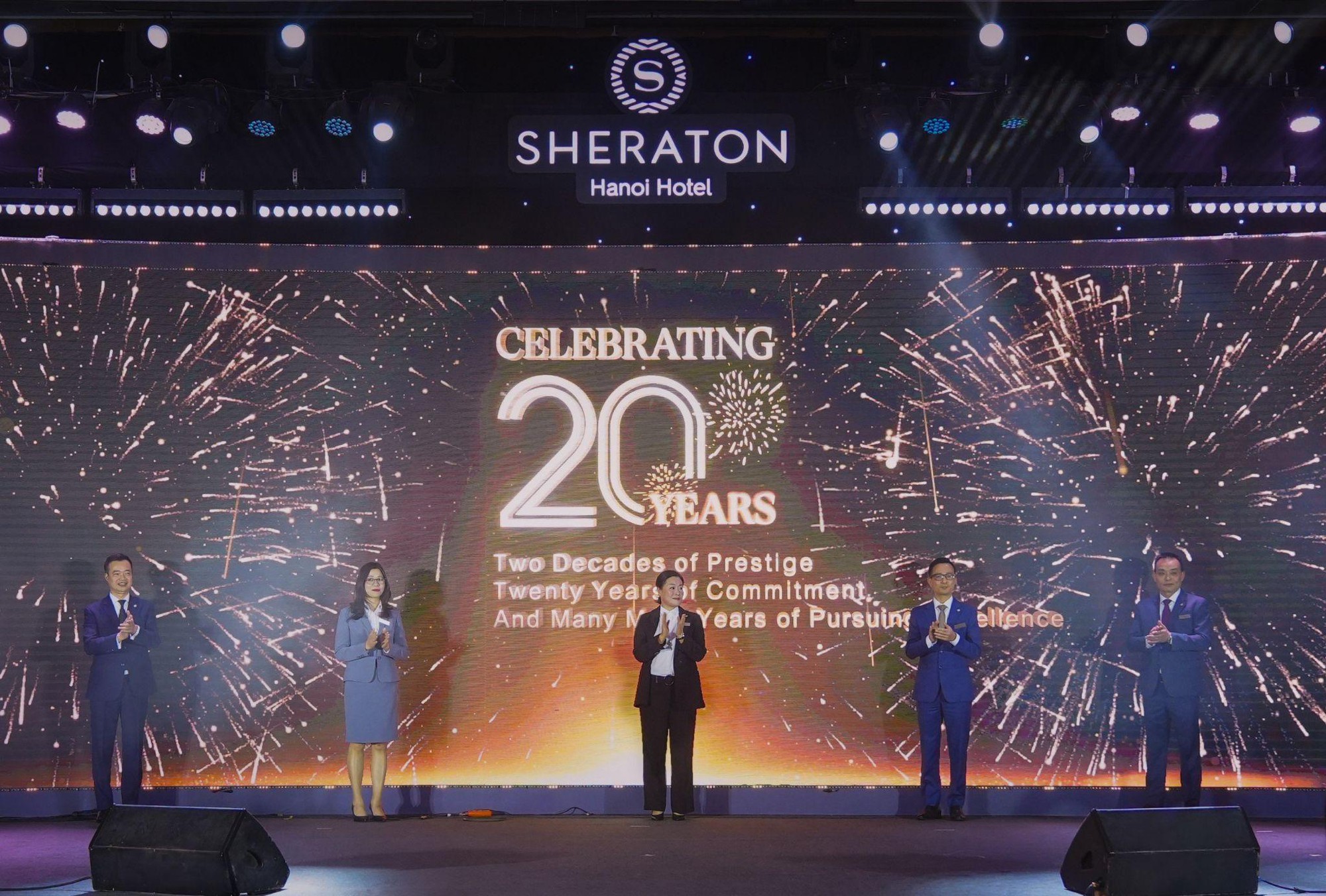 Khách sạn Sheraton Hà Nội kỷ niệm 20 năm theo đuổi sự xuất sắc- Ảnh 1.
