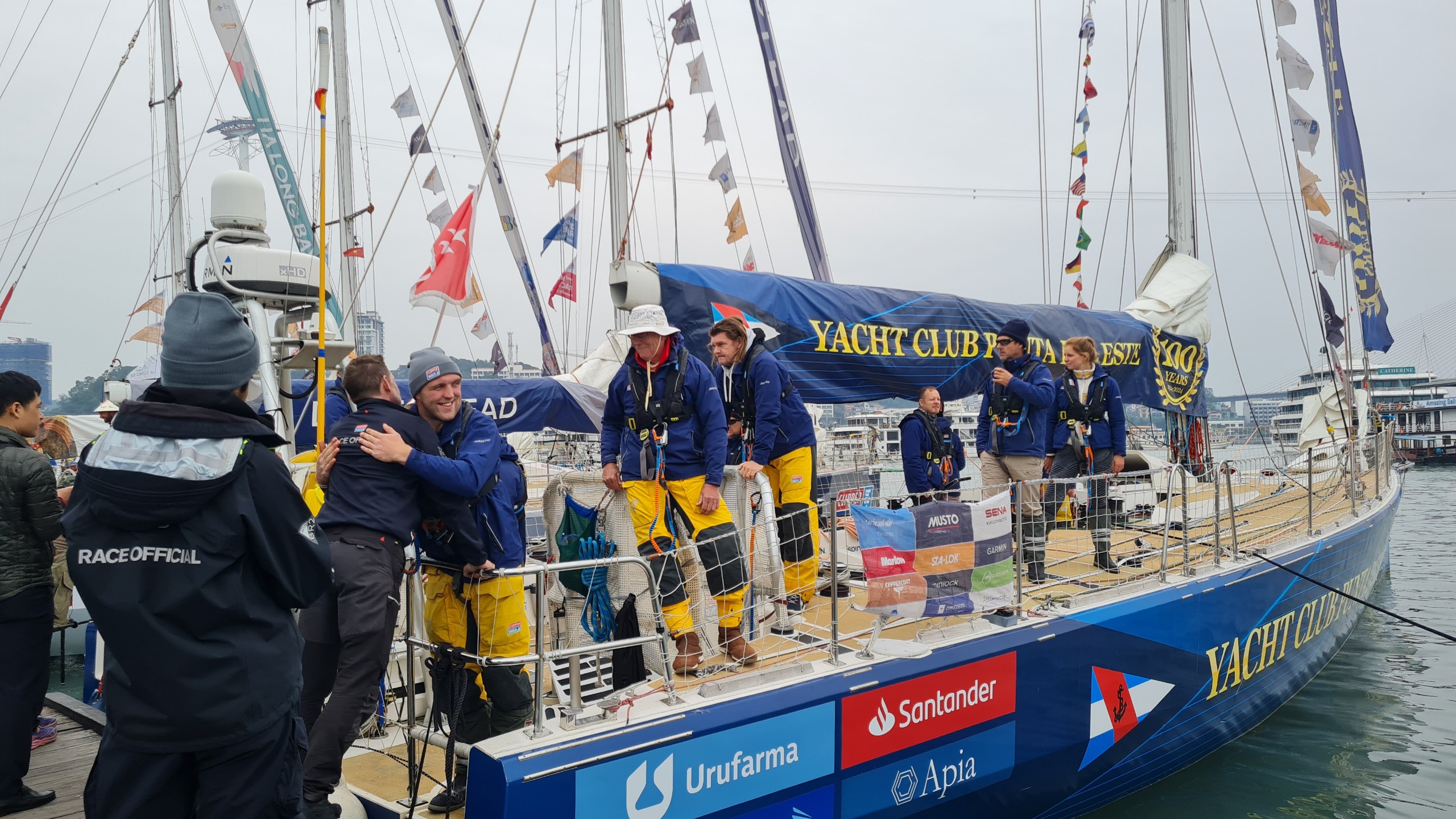 Mãn nhãn cảnh đoàn đua thuyền buồm Clipper Race diễu hành quanh vịnh Hạ Long- Ảnh 6.