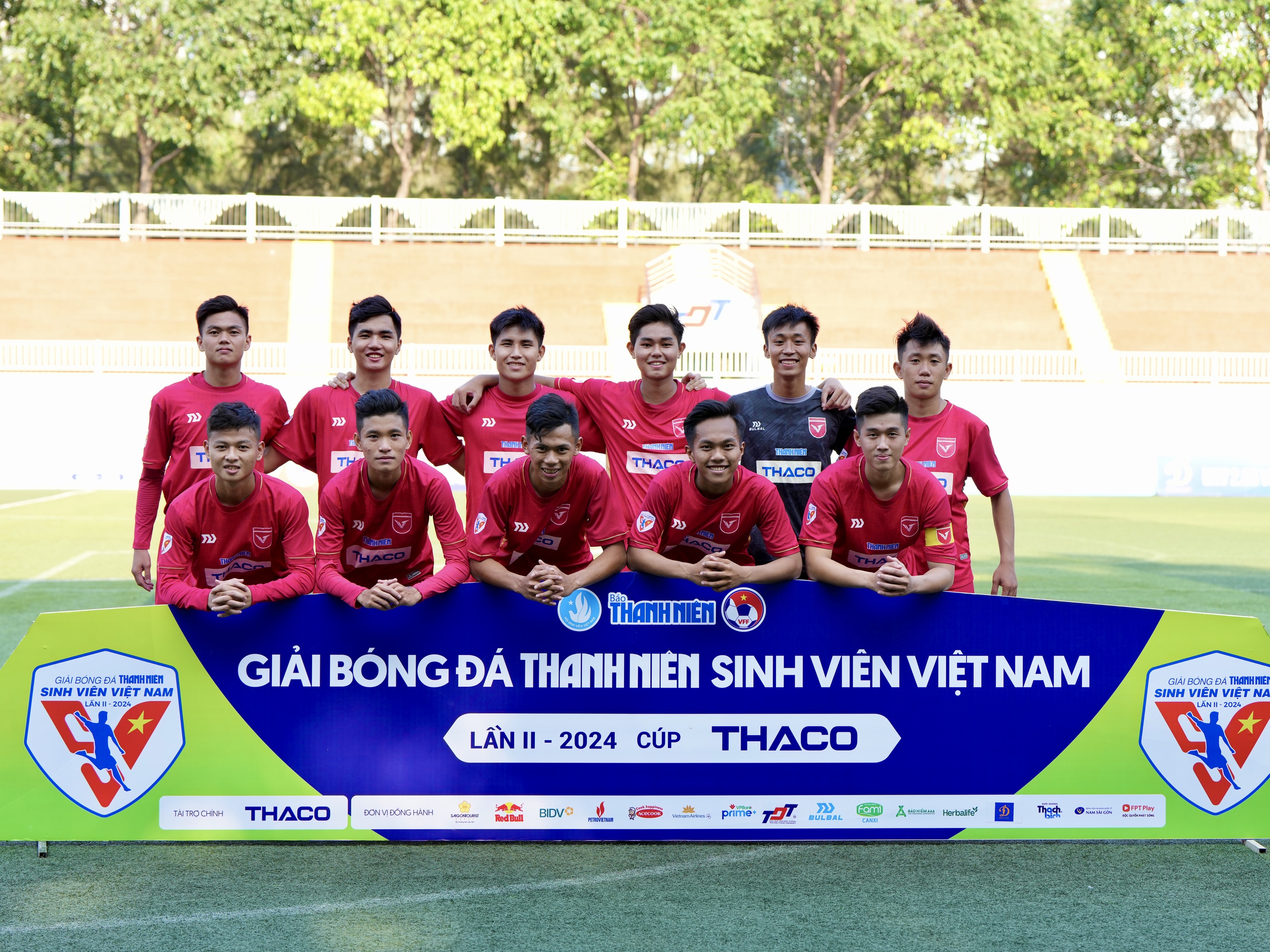 ‘Chiến binh’ Trung Kiên âm thầm đóng góp vào chiến thắng của đội Trường ĐH Văn Lang- Ảnh 2.