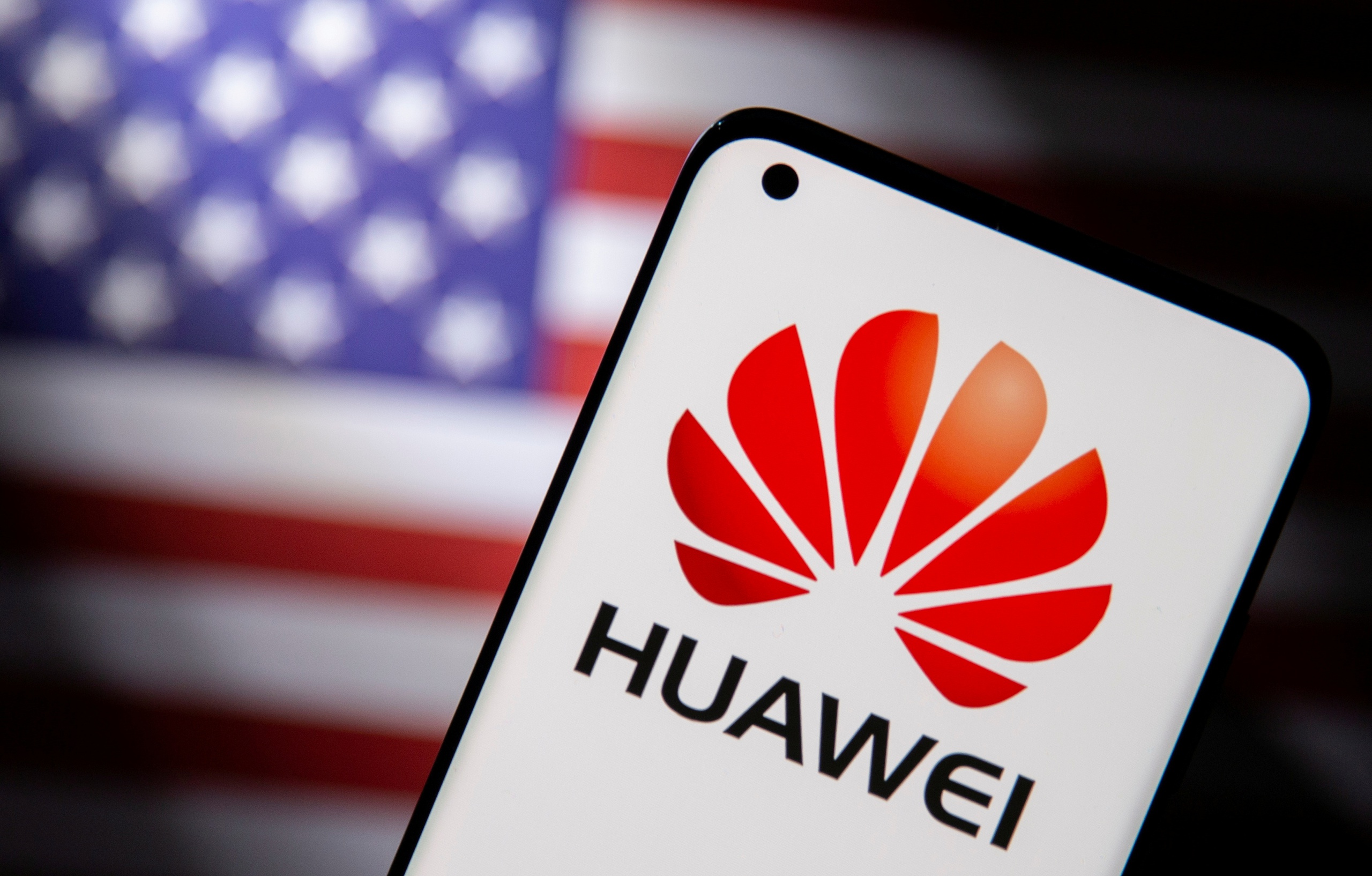 Mỹ cân nhắc trừng phạt mạng lưới chip bí mật hỗ trợ Huawei- Ảnh 1.
