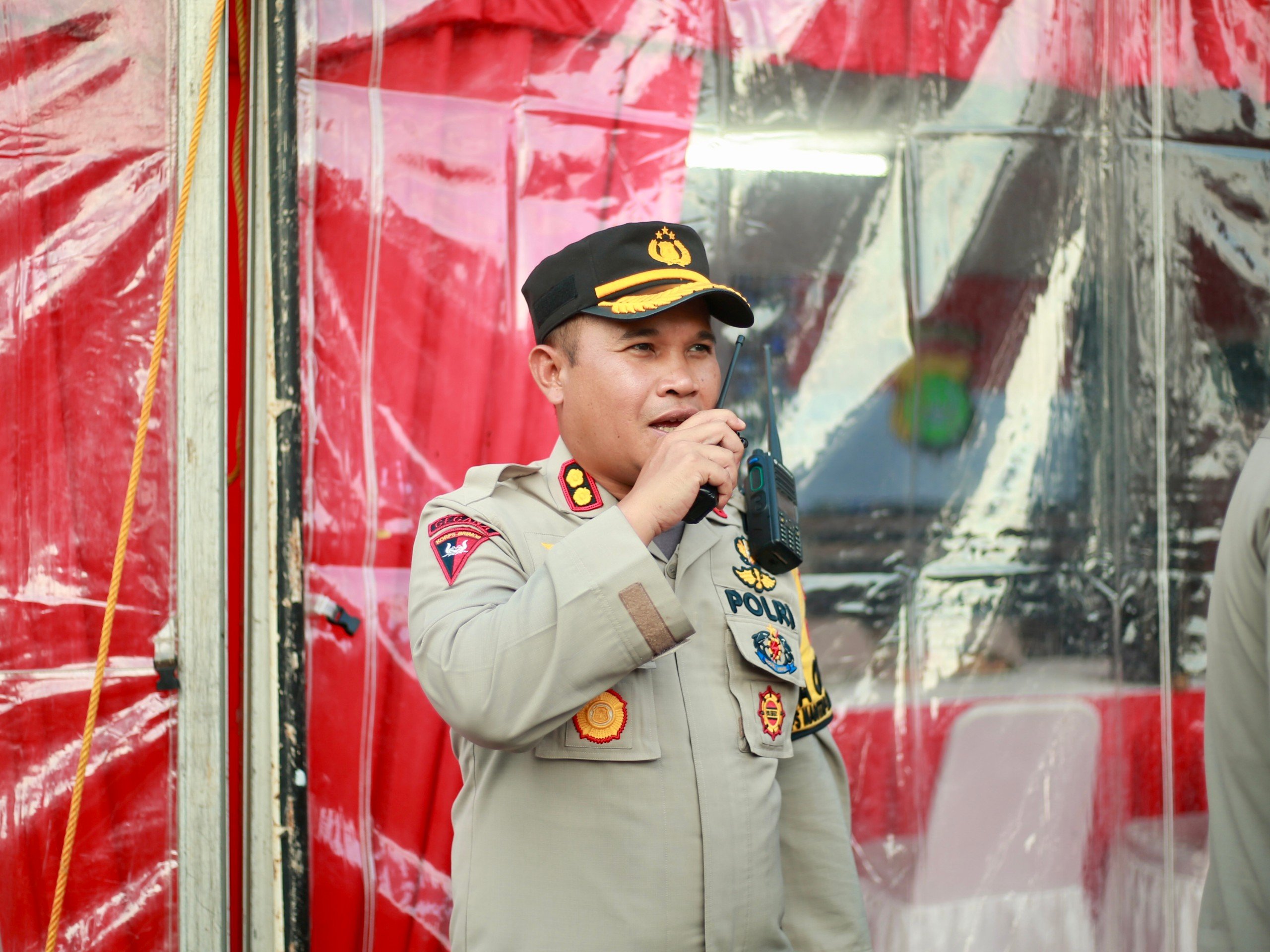 Indonesia huy động 2.500 cảnh sát bảo vệ đội tuyển Việt Nam và trận đấu nóng tại Bung Karno- Ảnh 13.