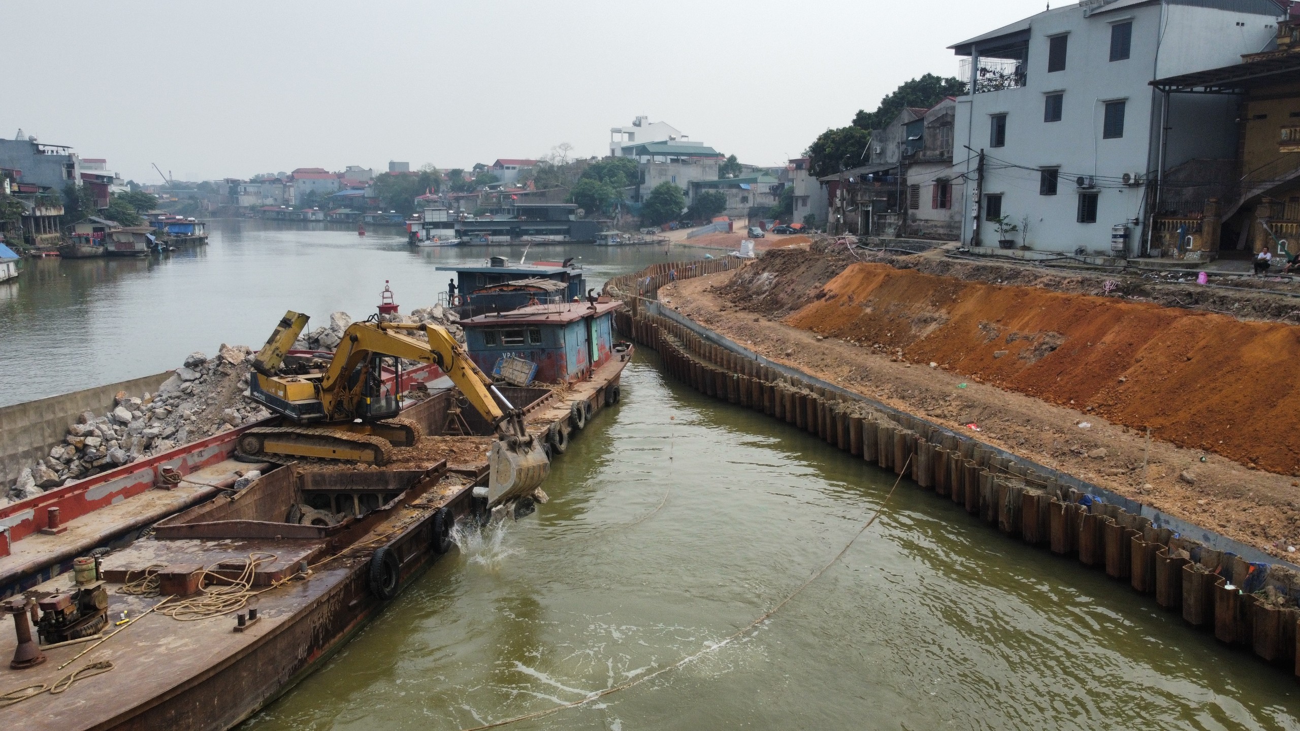 Bắc Ninh công bố tình huống khẩn cấp việc sông Cầu 'nuốt chửng' nhà dân- Ảnh 3.