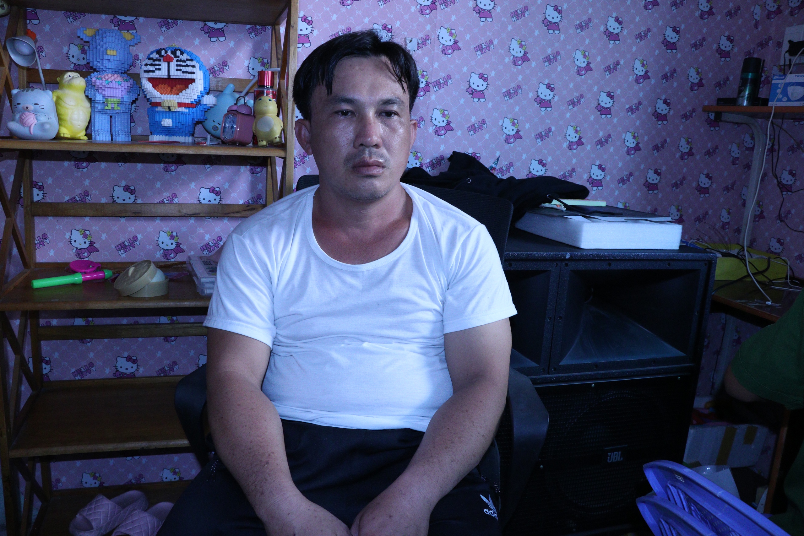 Vinh Long: Penahanan pidana tersangka rentenir dengan bunga 30%/bulan - Foto 1. Vĩnh Long: Tạm giữ hình sự nghi phạm cho vay nặng lãi 30%/tháng- Ảnh 1.