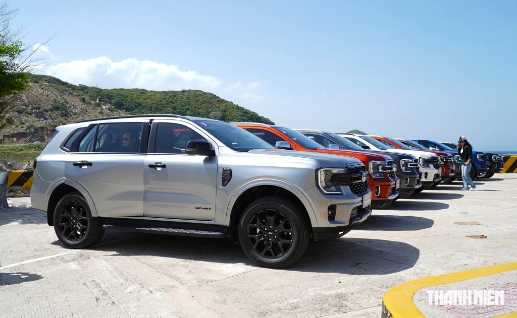 SUV 7 chỗ: Doanh số thấp kỷ lục, Toyota Fortuner tiếp tục bán chưa tới 100 xe- Ảnh 2.