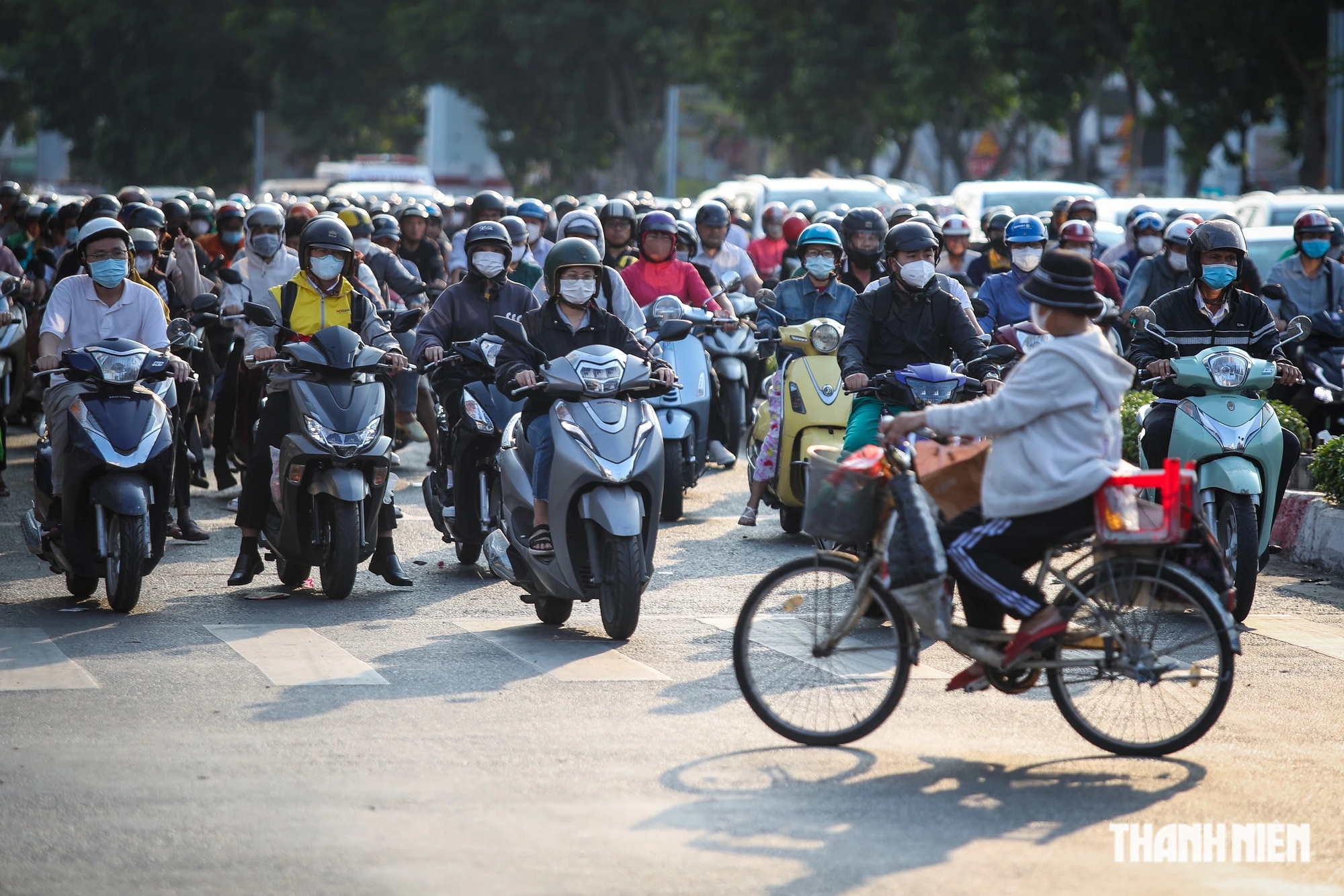 Đèn đỏ ở vòng xoay khiến nhiều tài xế bất ngờ bị CSGT TP.HCM phạt đã được dỡ bỏ- Ảnh 8.