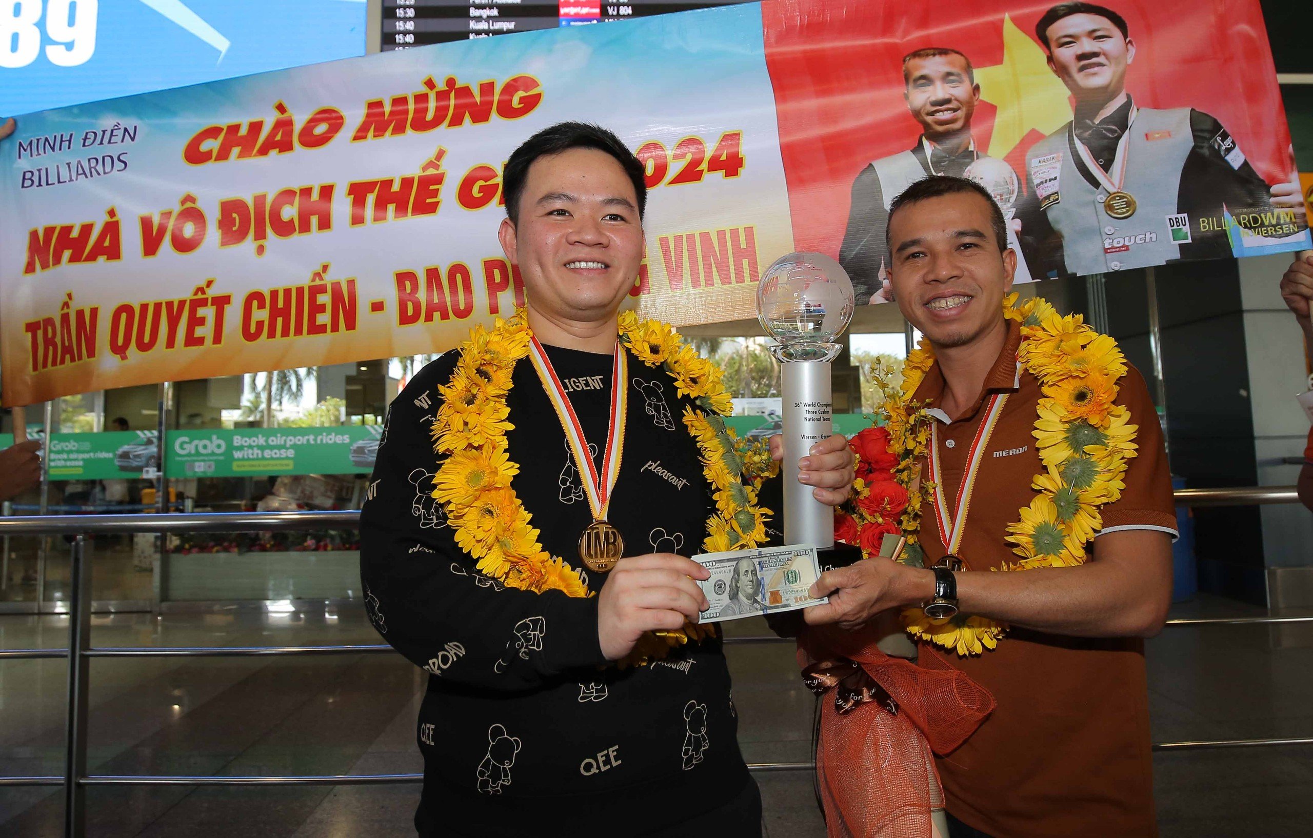 Hai nhà vô địch thế giới Trần Quyết Chiến và Bao Phương Vinh được chào đón rất nồng nhiệt- Ảnh 5.