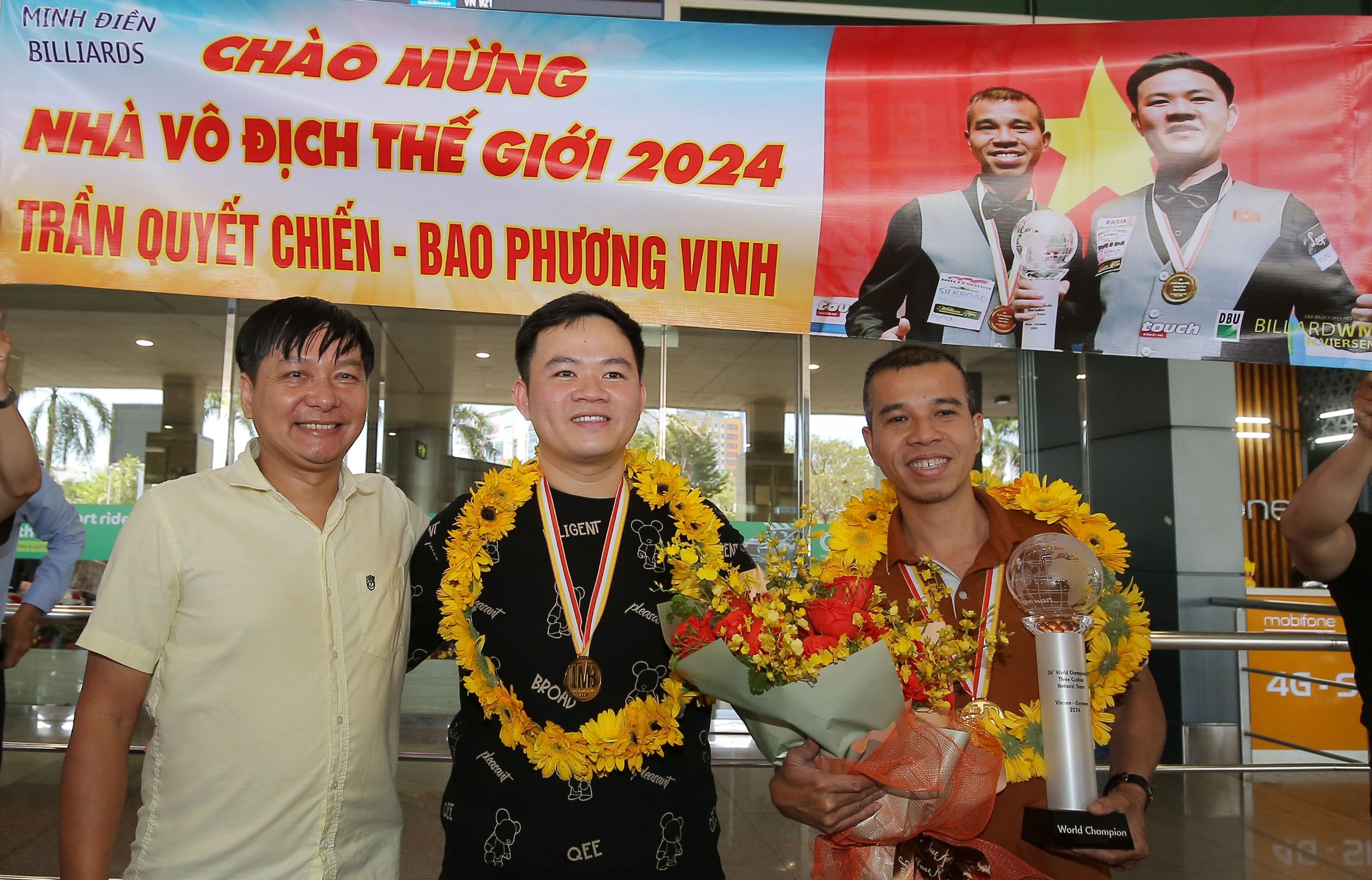 Hai nhà vô địch thế giới Trần Quyết Chiến và Bao Phương Vinh được chào đón rất nồng nhiệt- Ảnh 16.
