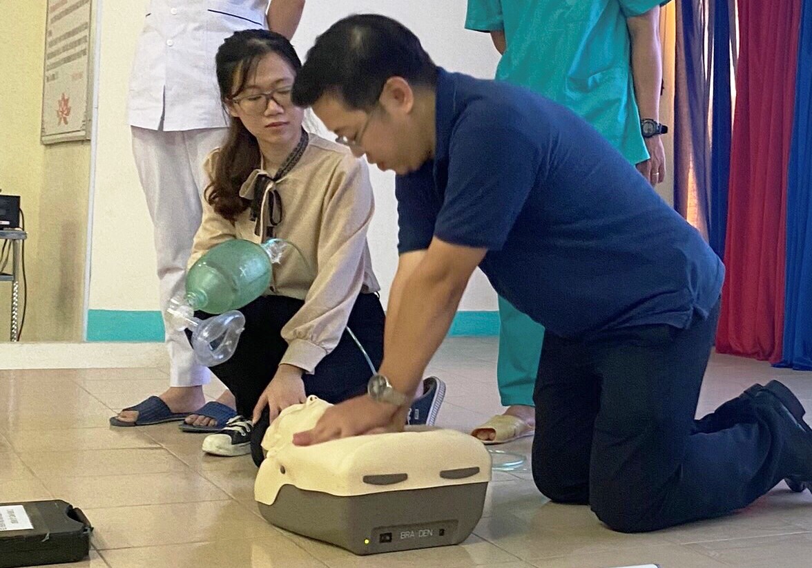 Vụ nữ điều dưỡng cứu du khách ngưng tim: Cấp cứu hiệu quả trong 'thời gian vàng'- Ảnh 1. Vụ nữ điều dưỡng cứu du khách ngưng tim: Cấp cứu hiệu quả trong 'thời gian vàng'- Ảnh 1.