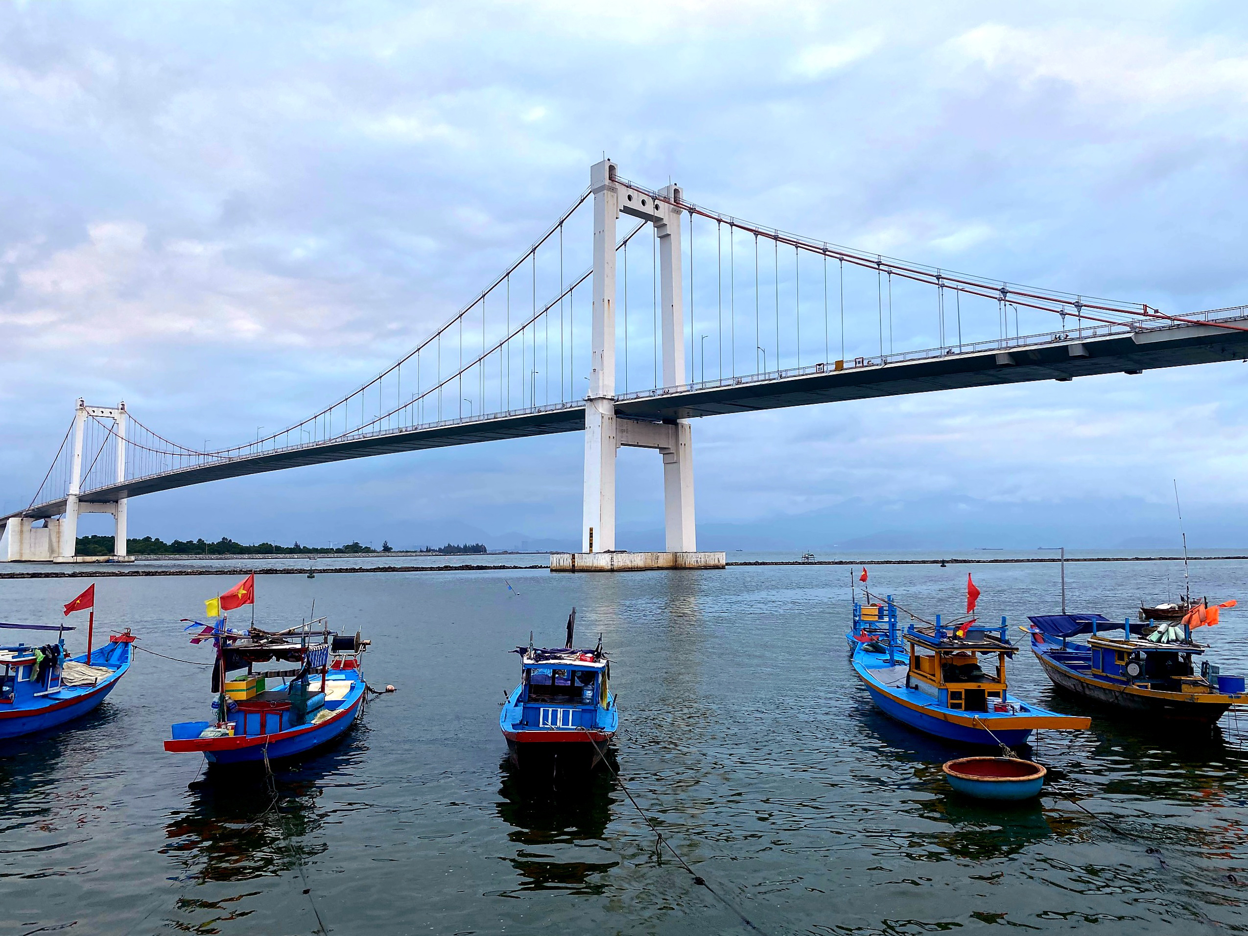 Bình yên bên bờ sông Hàn - nơi tạo ra những bức ảnh 'triệu like'- Ảnh 4. Bình yên bên bờ sông Hàn - nơi tạo ra những bức ảnh 'triệu like'- Ảnh 4.