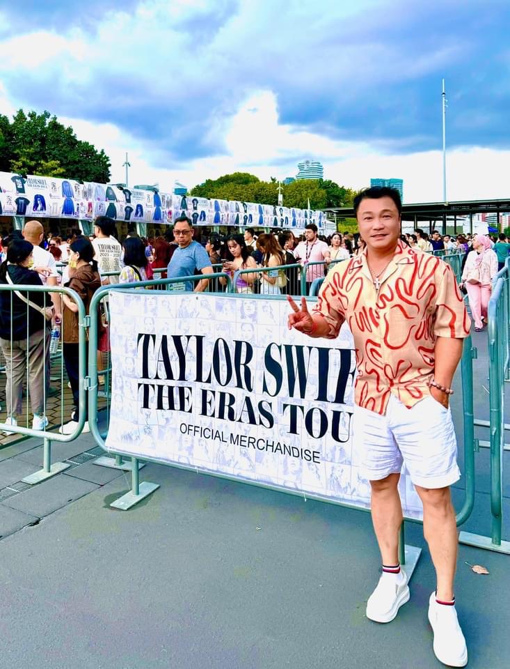 Lý Hùng, Đỗ Mỹ Linh hào hứng xem show Taylor Swift tại Singapore - Ảnh 1. Lý Hùng, Đỗ Mỹ Linh hào hứng xem show Taylor Swift tại Singapore - Ảnh 1.