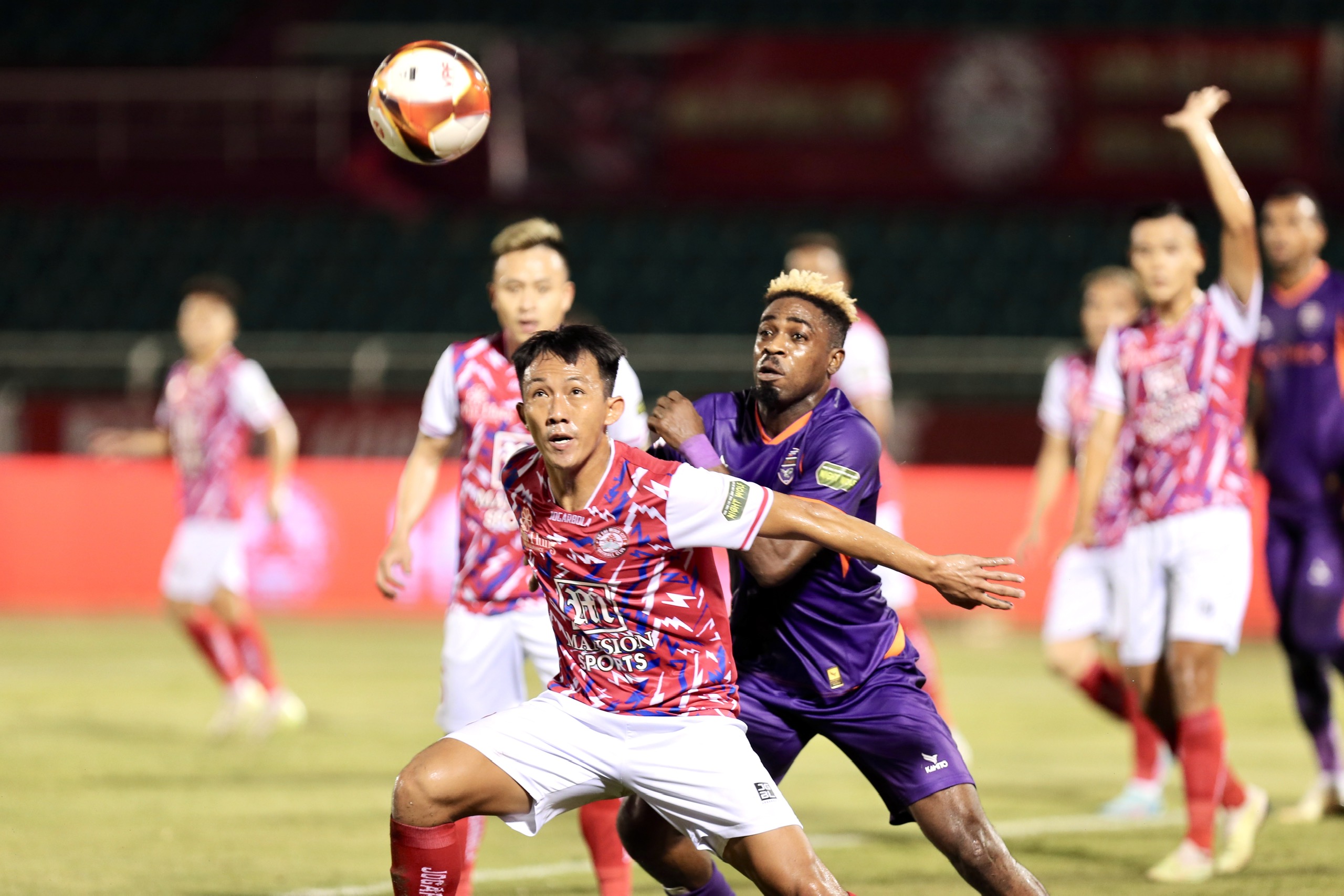 V-League: CLB TP.HCM gây bất ngờ trước HLV Lê Huỳnh Đức và đội Bình Dương- Ảnh 1.