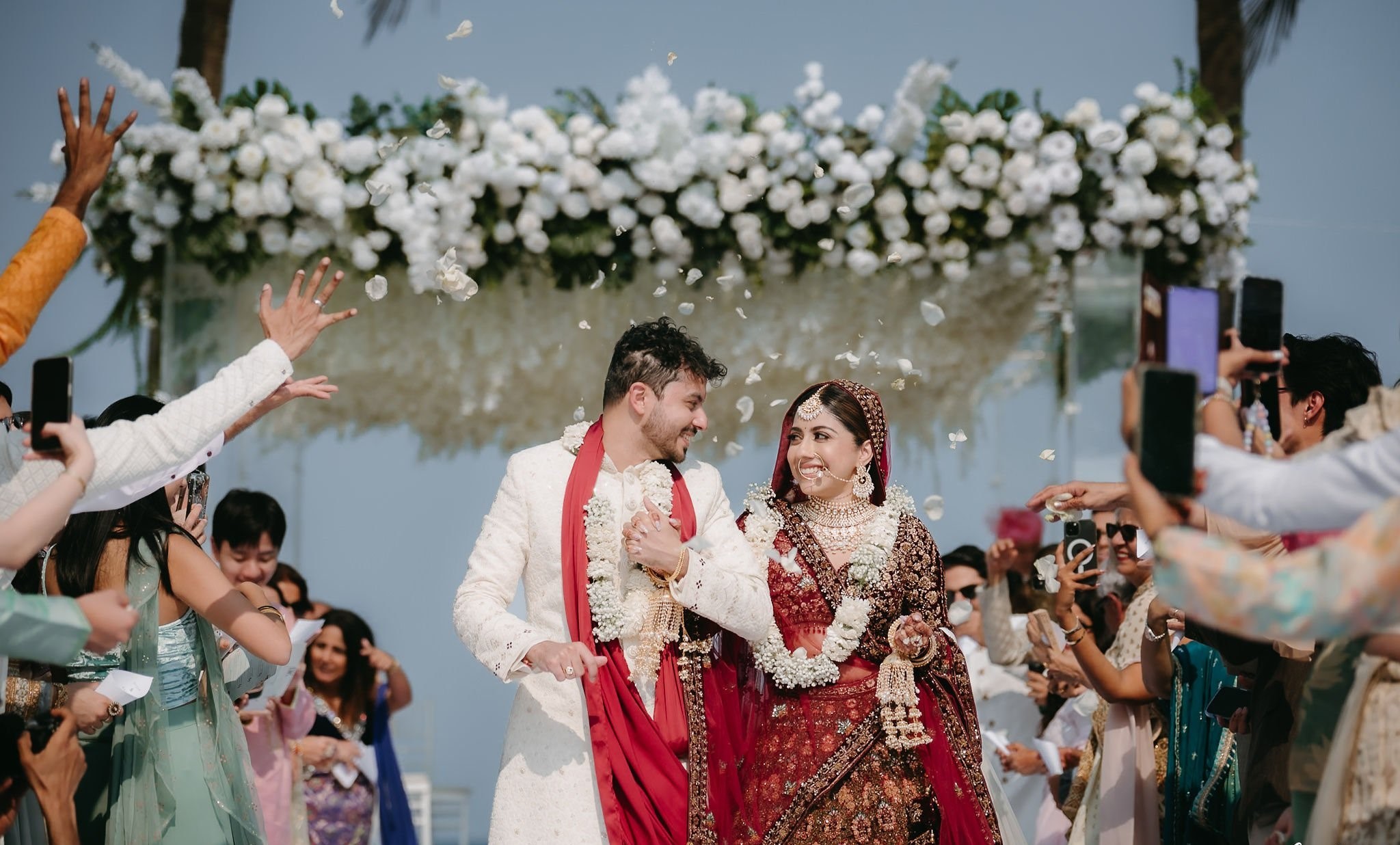Những cặp đôi Ấn Độ cùng cả trăm bạn bè người thân 'đổ bộ' Đà Nẵng làm đám cưới- Ảnh 2.