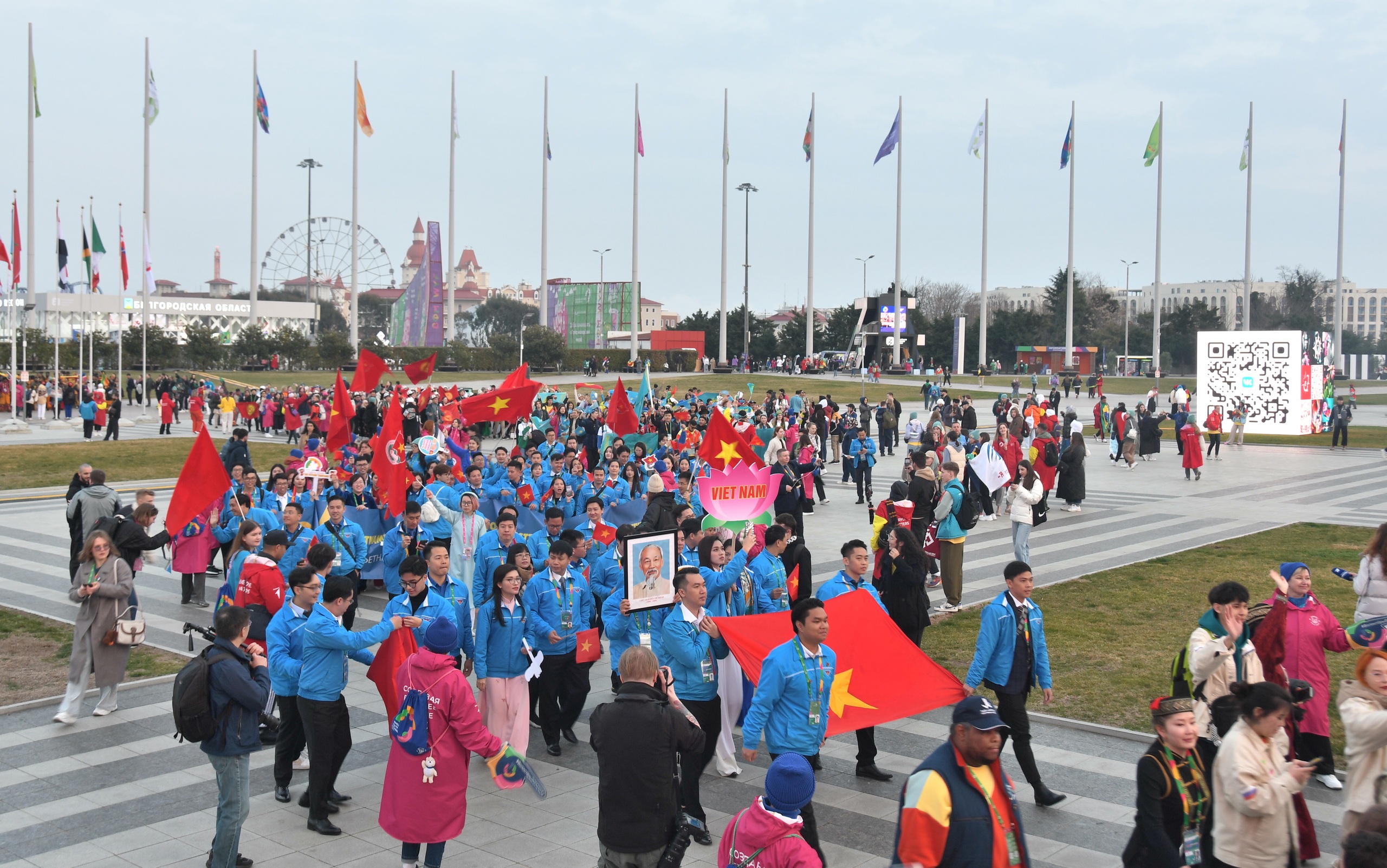 Buổi diễu hành ấn tượng của thanh niên Việt Nam với 180 quốc gia- Ảnh 2.