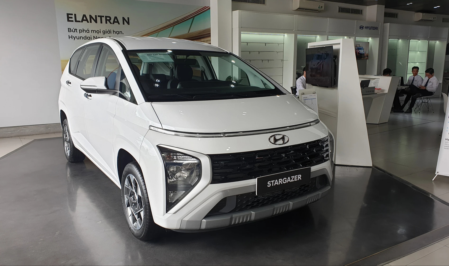Đại lý hạ giá, xả hàng Hyundai Stargazer 2023 nhận cọc bản Stargazer X- Ảnh 1. Đại lý hạ giá, xả hàng Hyundai Stargazer 2023 nhận cọc bản Stargazer X- Ảnh 1.