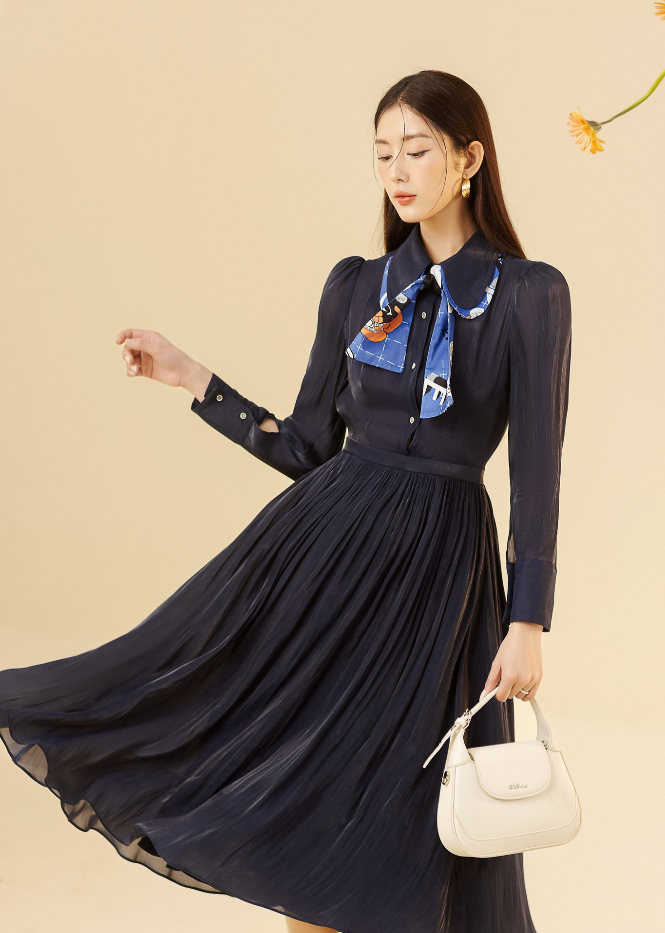 Váy Liền Áo Sơ Mi Bò Tay Ngắn Thắt Dây Thắt Dây Thiết Kế Đường Chỉ Nổi Cổ  Bẻ Thiểu Số Cổ Điển Mùa Hè Thời Thượng Hàn Quốc Nữ - MixASale