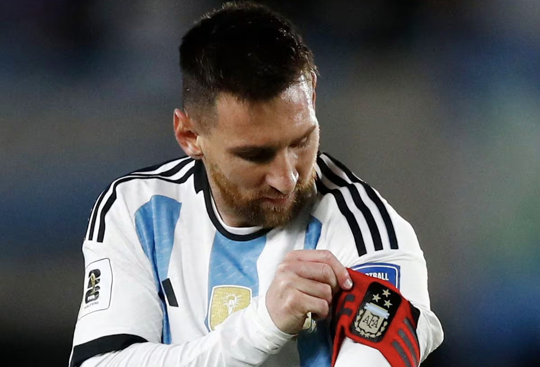 Messi ‘bạc tóc’ nghĩ suy có nên cùng U.23 Argentina dự Olympic 2024 hay không?- Ảnh 1.