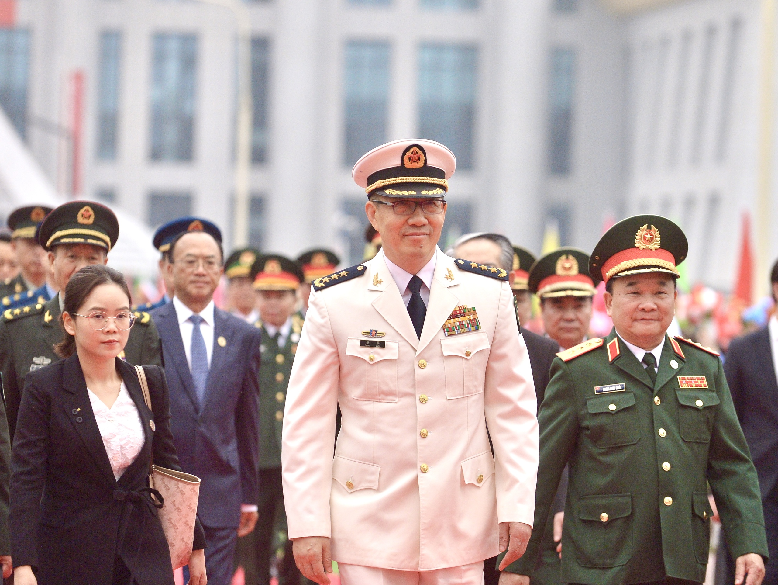 Thượng tướng Đổng Quân và đoàn đại biểu Bộ Quốc phòng Trung Quốc có mặt tại Cửa khẩu quốc tế Lào Cai
