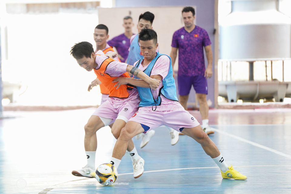 Chốt danh sách đội tuyển Việt Nam tranh vé World Cup với Thái Lan, Trung Quốc- Ảnh 2.