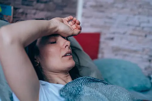 Phụ nữ lớn tuổi có nguy cơ đặc biệt cao bị đột quỵ khi thức dậy