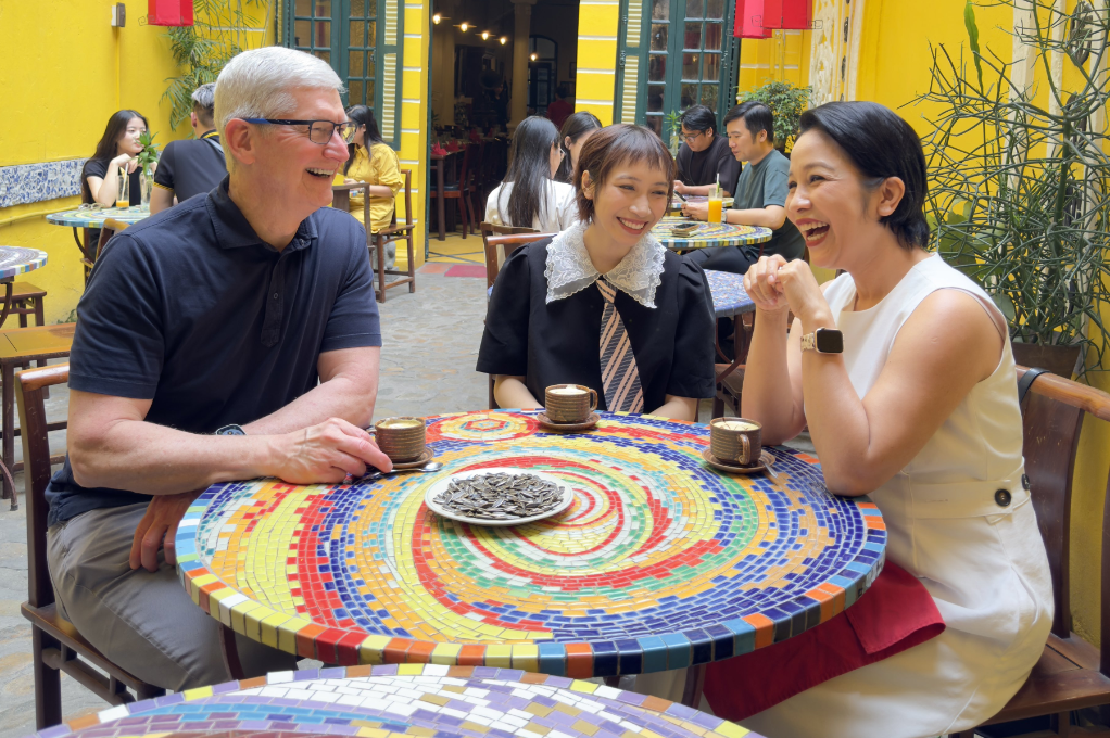 Người dùng tin sớm có Apple Store sau khi CEO Tim Cook đến Việt Nam
