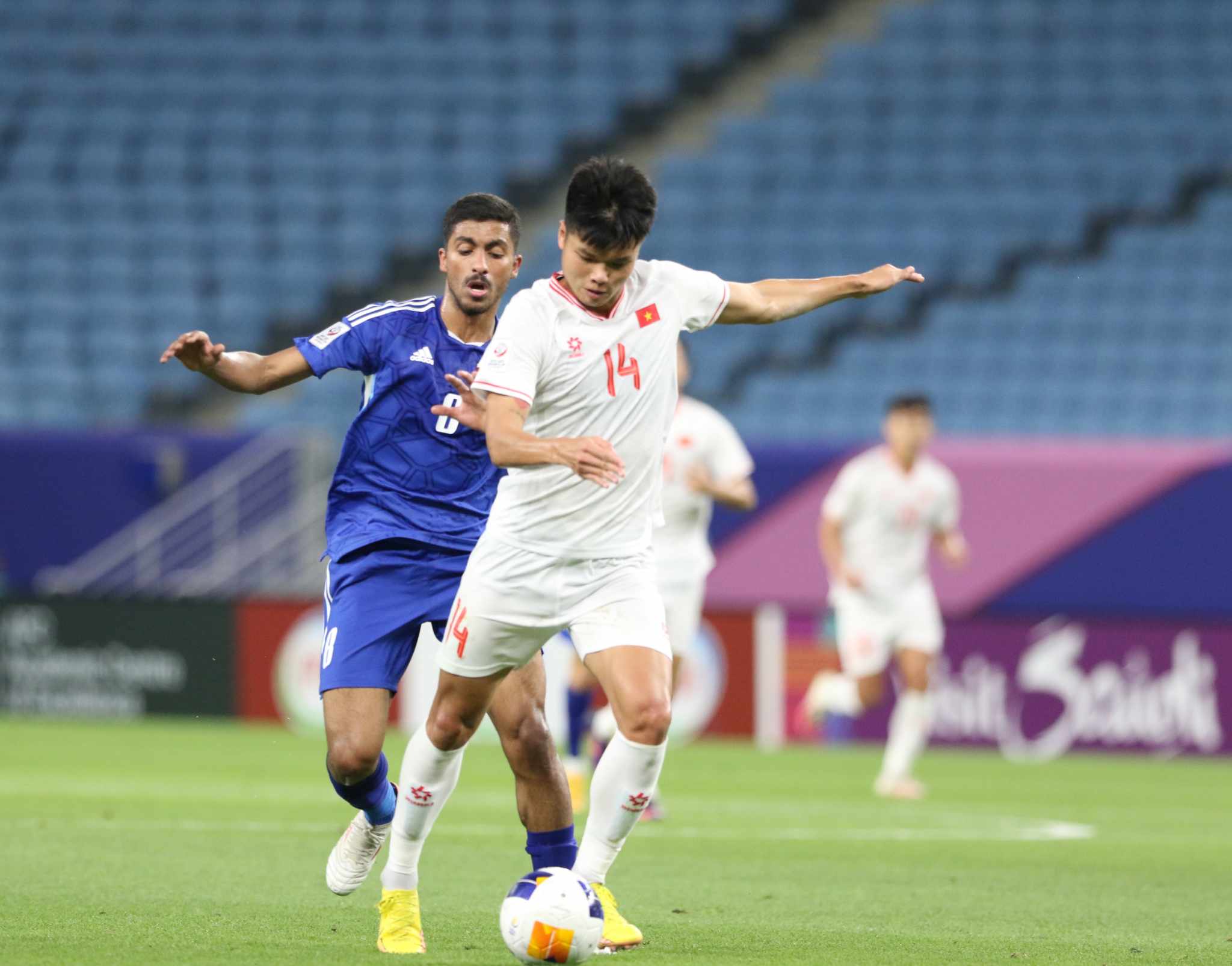 Thủ môn Kuwait quá ‘hài hước’, U.23 Việt Nam kiếm 3 điểm trong trận đấu có 2 thẻ đỏ - Ảnh 3.
