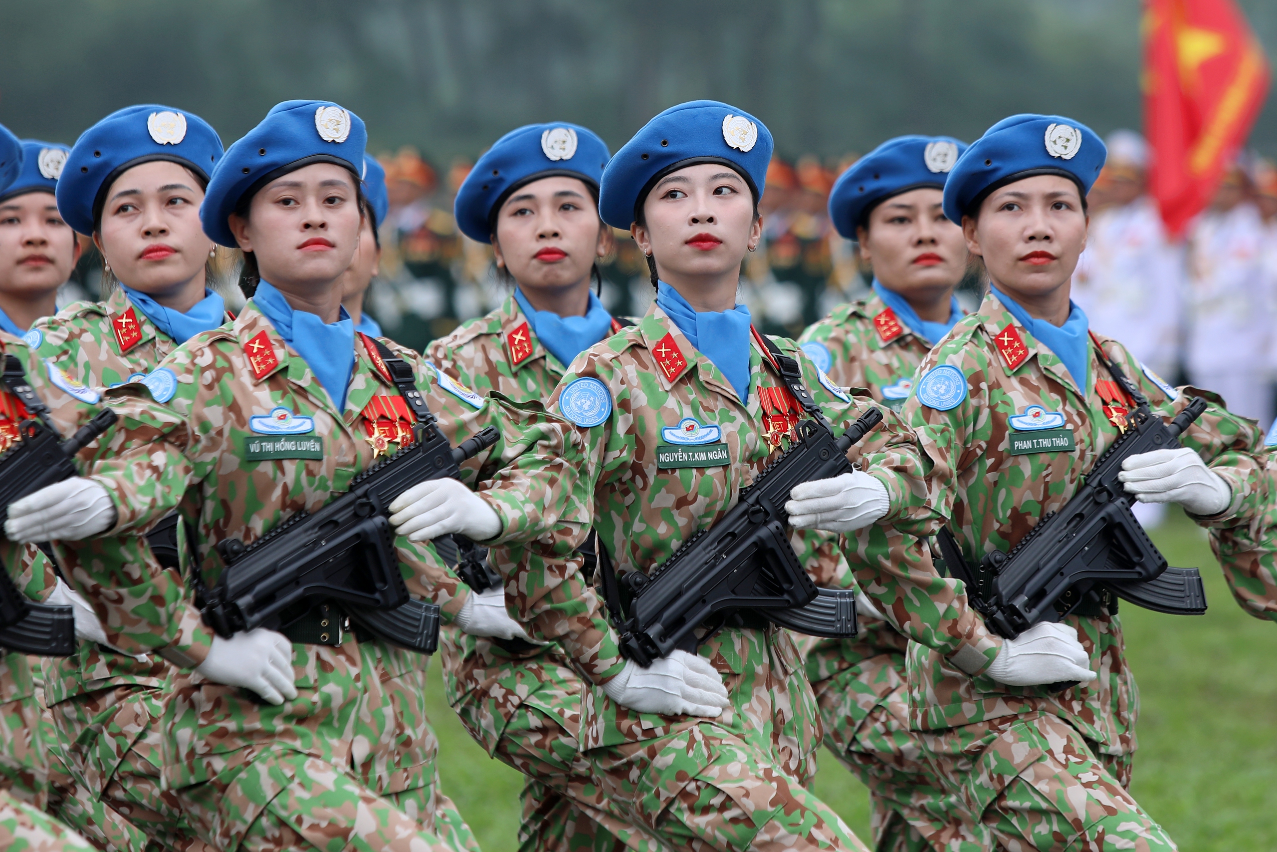 Khối nữ Gìn giữ hòa bình Việt Nam. Năm 2024 đánh dấu tròn 10 năm Việt Nam tham gia sứ mệnh gìn giữ hòa bình của Liên Hiệp Quốc.