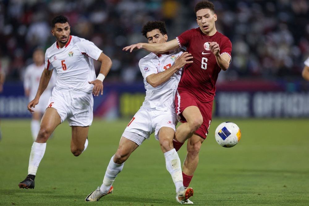 Thắng nghẹt thở U.23 Jordan, chủ nhà U.23 Qatar sớm đoạt vé vào tứ kết- Ảnh 2. Thắng nghẹt thở U.23 Jordan, chủ nhà U.23 Qatar sớm đoạt vé vào tứ kết- Ảnh 2.