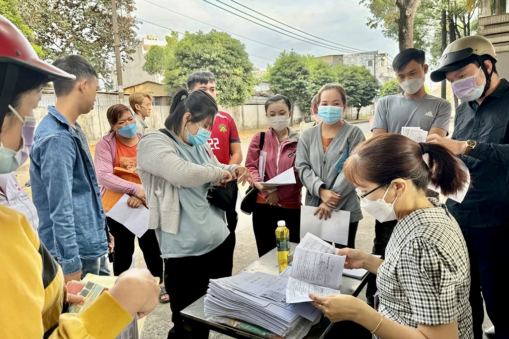 Trái nhu cầu của nhà tuyển dụng, người lao động tìm việc lương trên 20 triệu đồng- Ảnh 1.