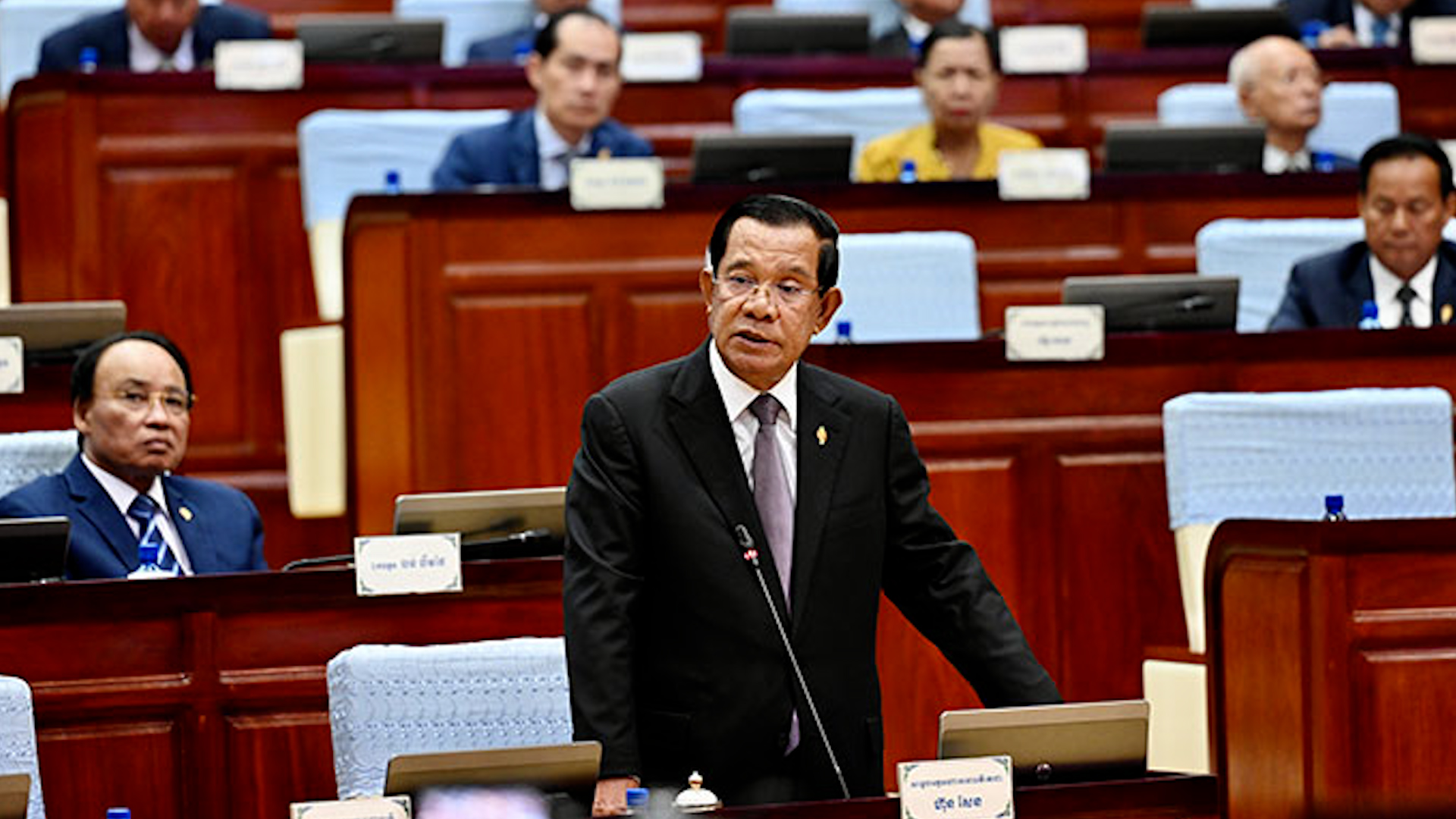 Ông Hun Sen chia tay quốc hội Campuchia nhưng hứa sẽ gặp lại- Ảnh 1.