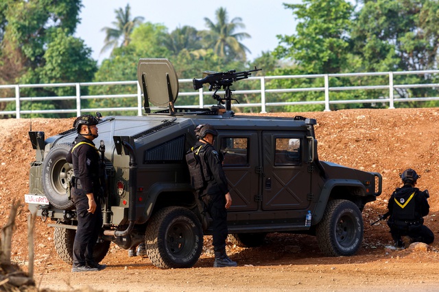 Chiến sự bùng lên gần biên giới Myanmar-Thái Lan- Ảnh 1.