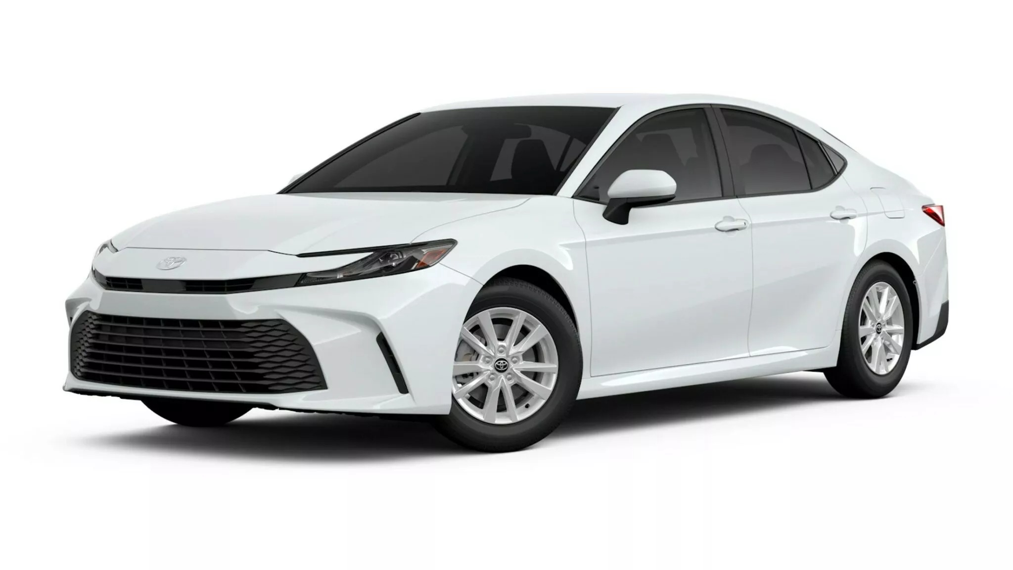 Toyota Camry 2025 bản tiêu chuẩn vẫn trang bị động cơ hybrid