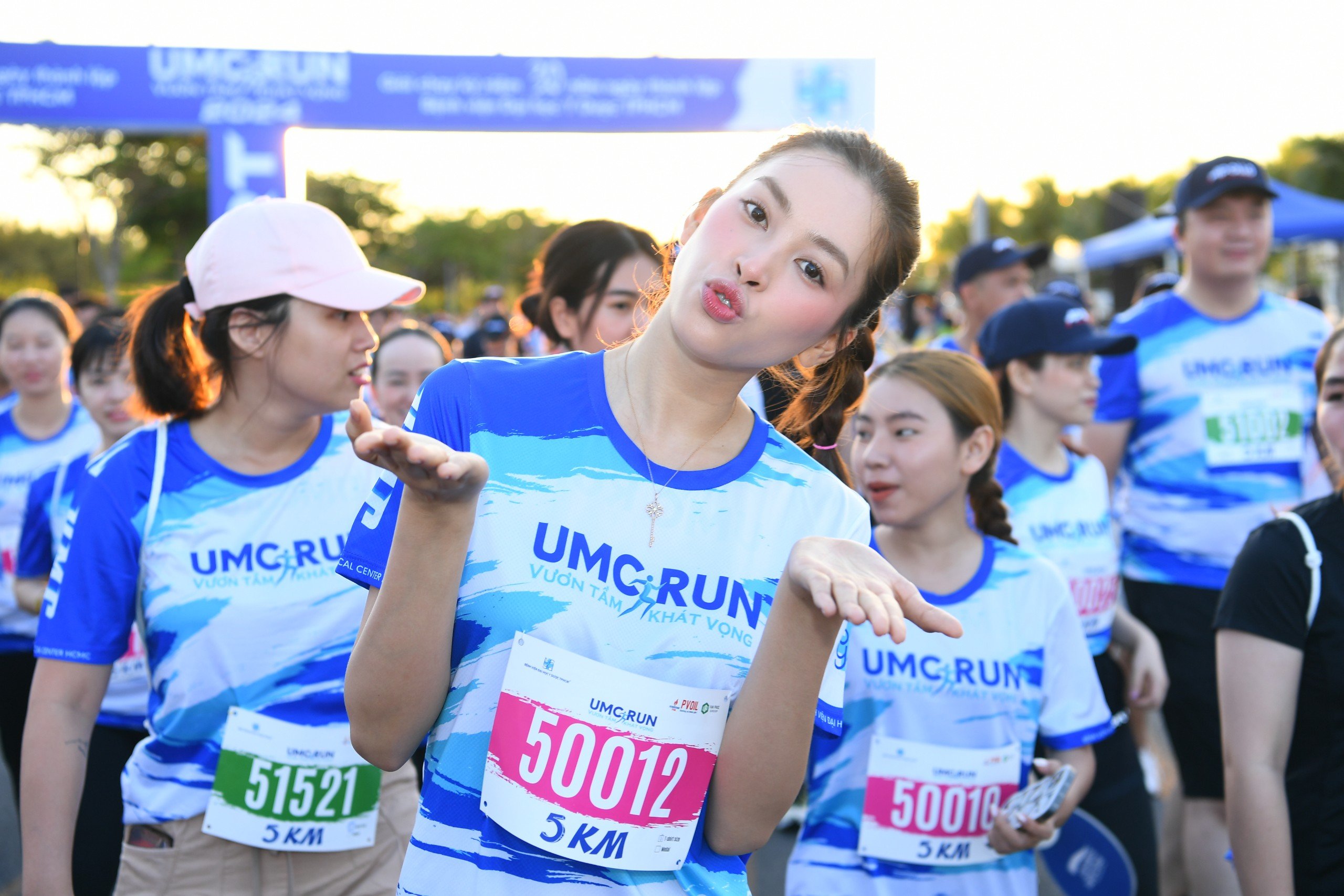 Hoa hậu Việt Nam 2018 Tiểu Vy tham gia giải chạy bộ với chủ đề “UMC Run - Vươn tầm khát vọng” do Bệnh viện ĐH Y Dược TP.HCM tổ chức