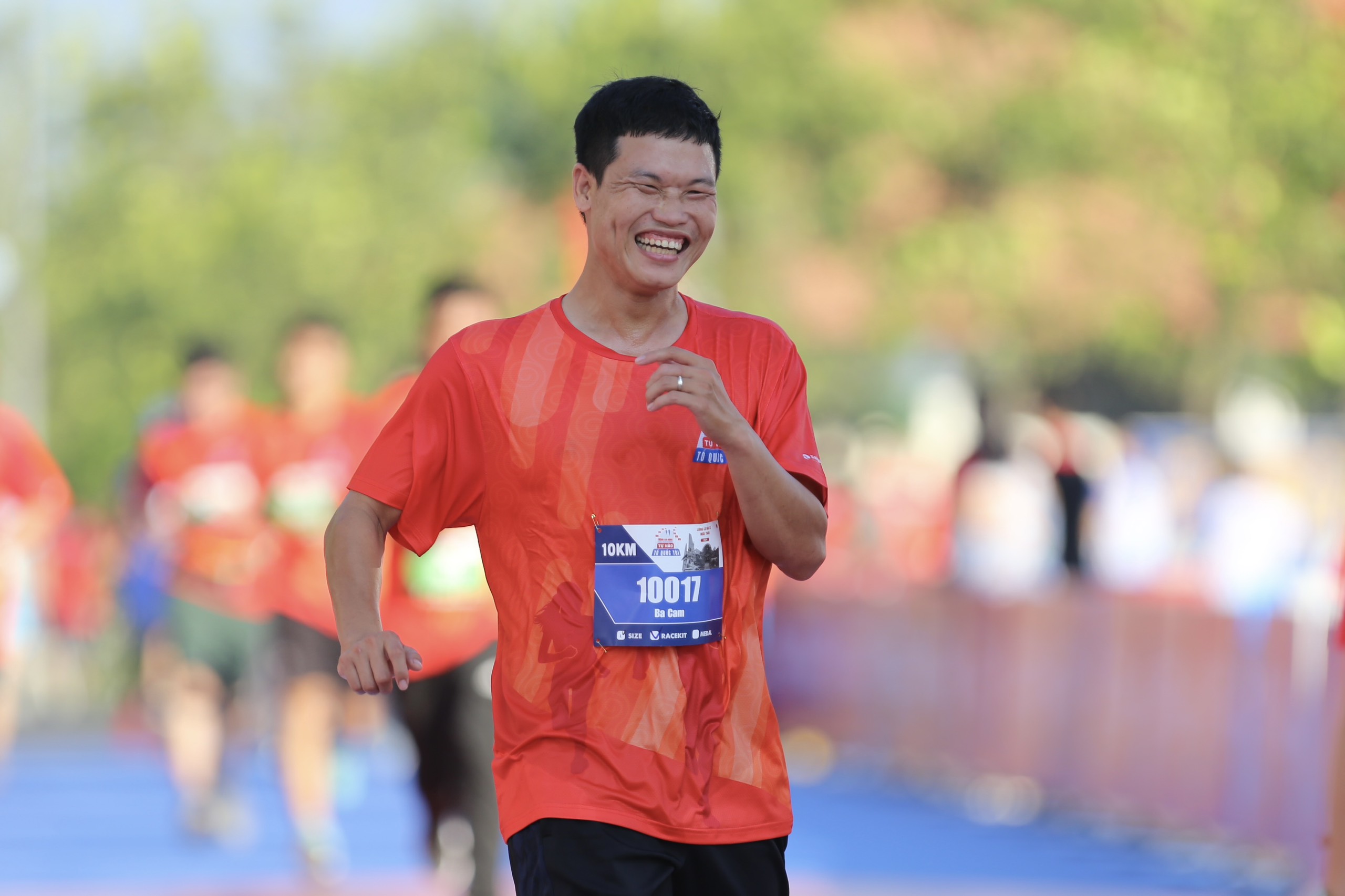 Cựu cầu thủ HAGL Trần Hữu Đông Triều thử thách bản thân trên đường chạy half-marathon
