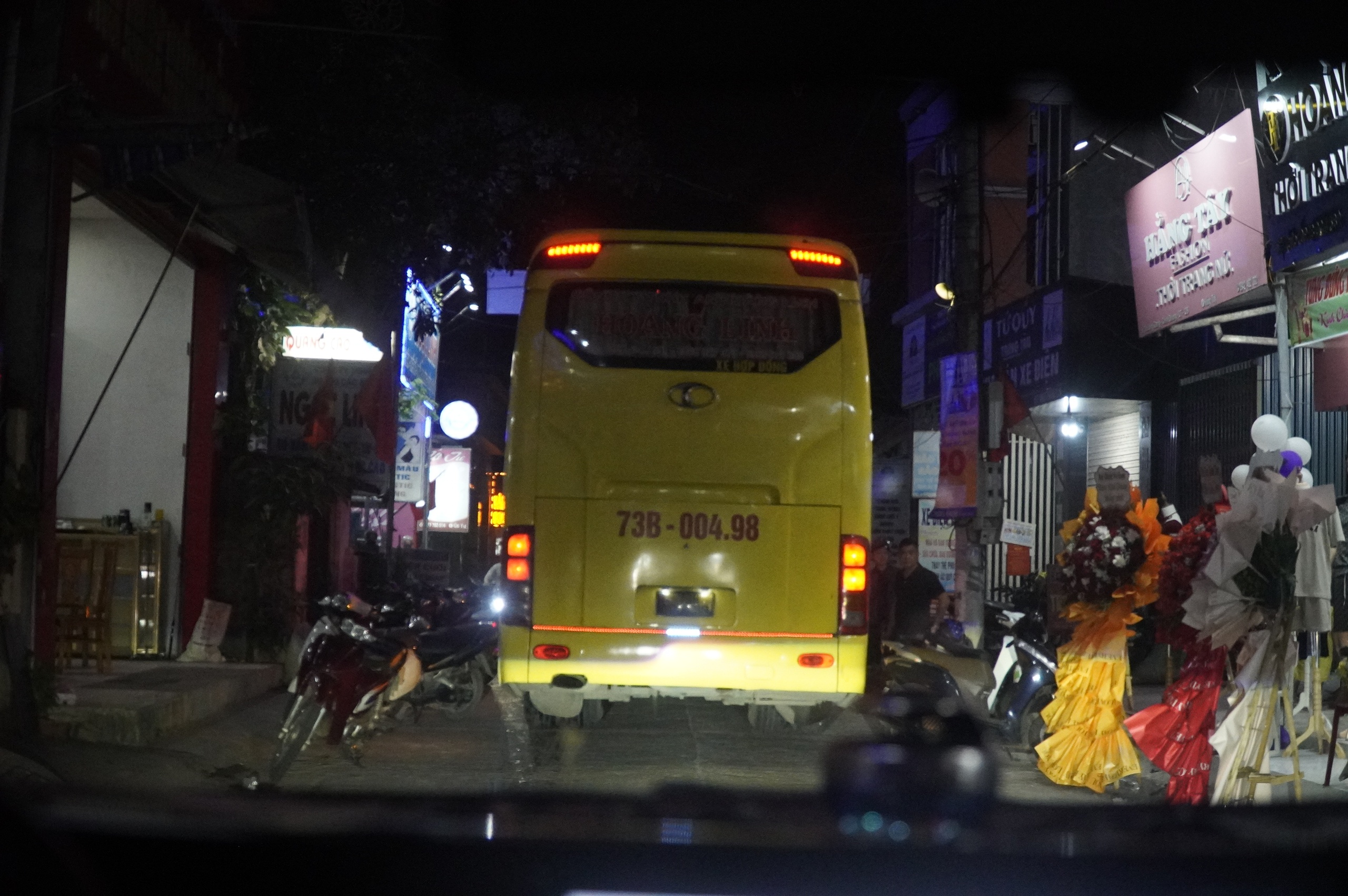 Bát nháo xe khách hợp đồng trá hình ở Quảng Bình- Ảnh 5.
