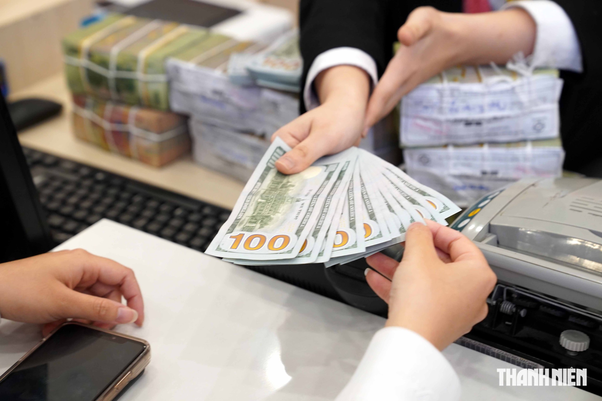 Giá USD hôm nay 19.8.2026: Giảm sâu, ngân hàng mua vào dưới 26.000 đồng- Ảnh 1.