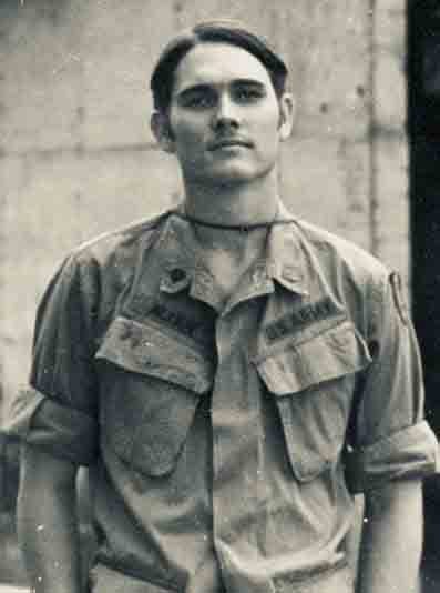 Hình ảnh ông Rich Allen lúc đến chiến trường Việt Nam
