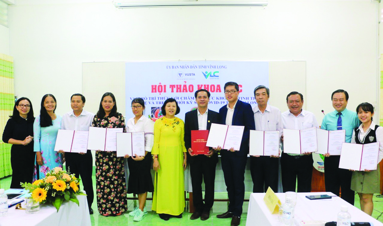 Bác sĩ Nguyễn Phú Lâm: Người mát tay điều trị hiếm muộn và mê làm từ thiện- Ảnh 1. Bác sĩ Nguyễn Phú Lâm tham gia Hội thảo khoa học