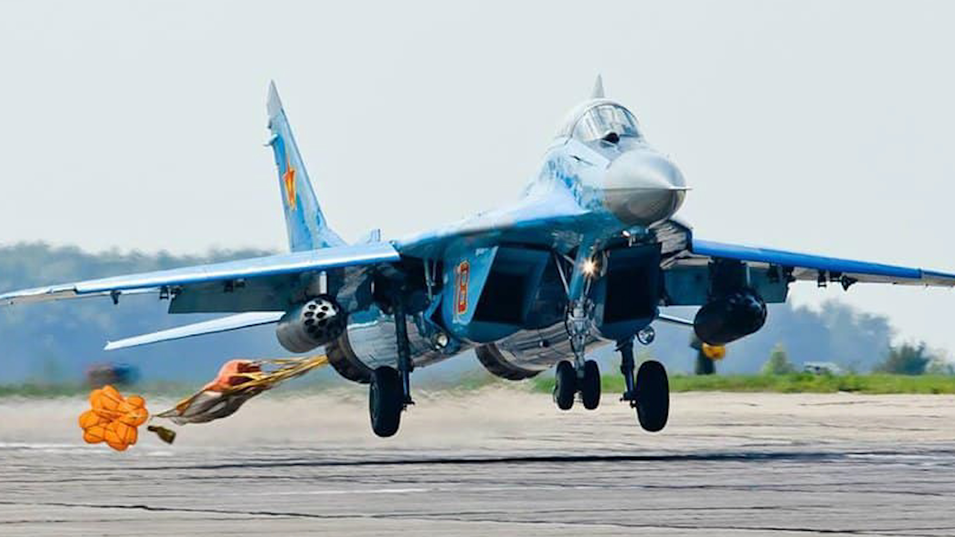 Mỹ mua hơn 80 máy bay chiến đấu ‘không còn sử dụng’ từ Kazakhstan để chuyển cho Ukraine?- Ảnh 1.