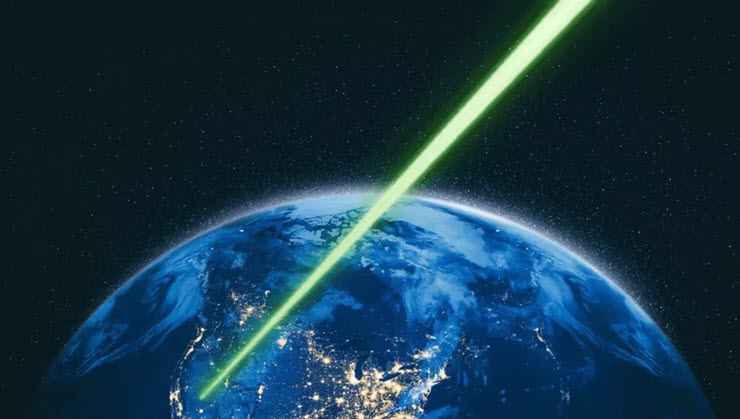 Truyền dữ liệu tốc độ cao trong không gian bằng tia laser - Ảnh 1.