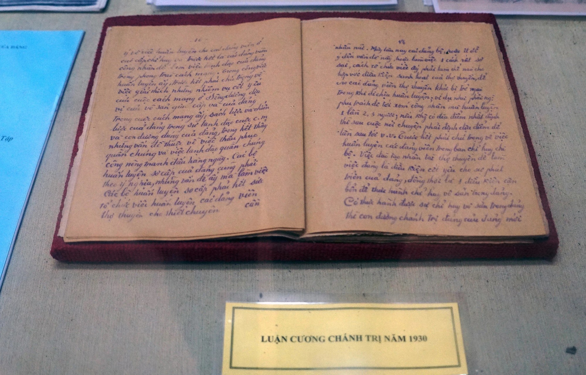Tài liệu về Luận cương chính trị do Tổng Bí thư Trần Phú dự thảo được trưng bày tại nhà lưu niệm ở xã Tùng Ảnh
