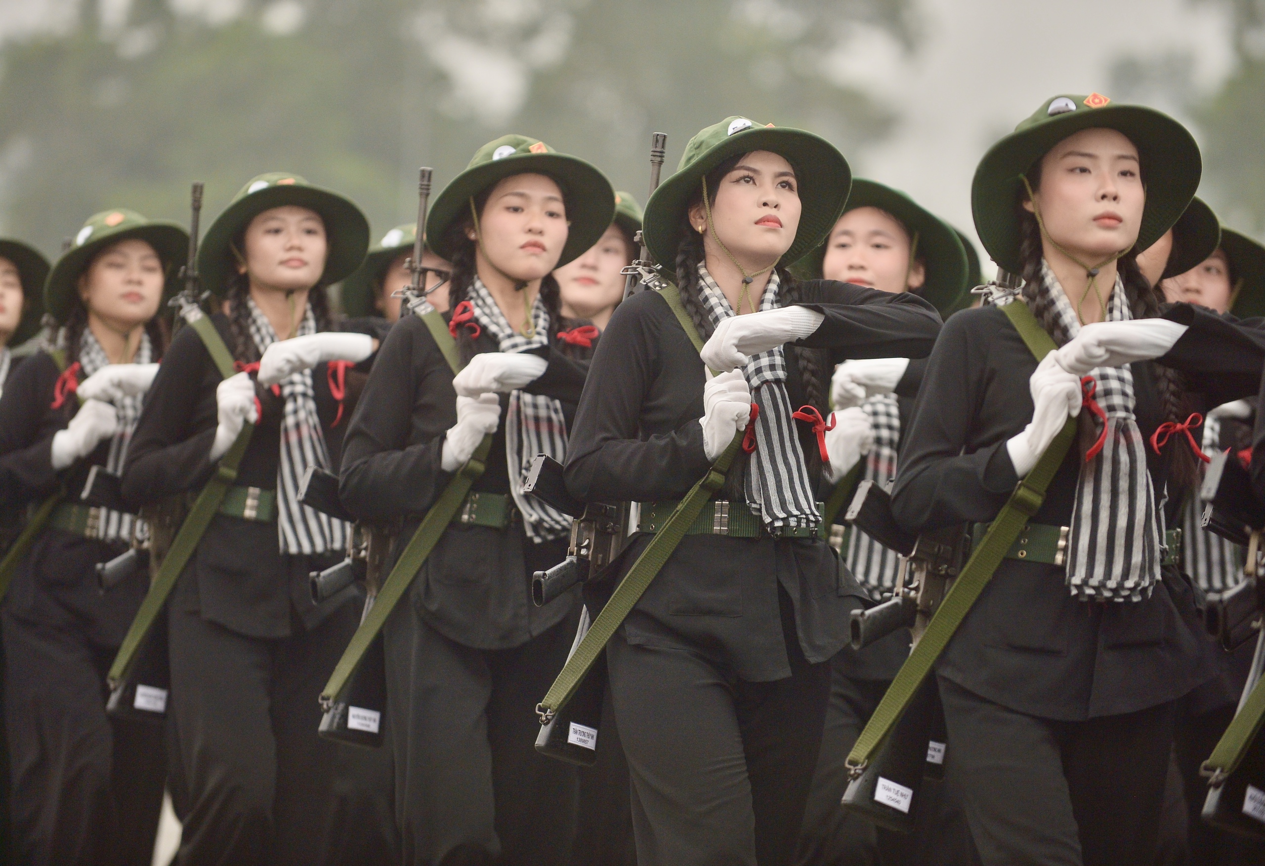 3 đại tướng kiểm tra hợp luyện diễu binh kỷ niệm chiến thắng Điện Biên Phủ- Ảnh 5.