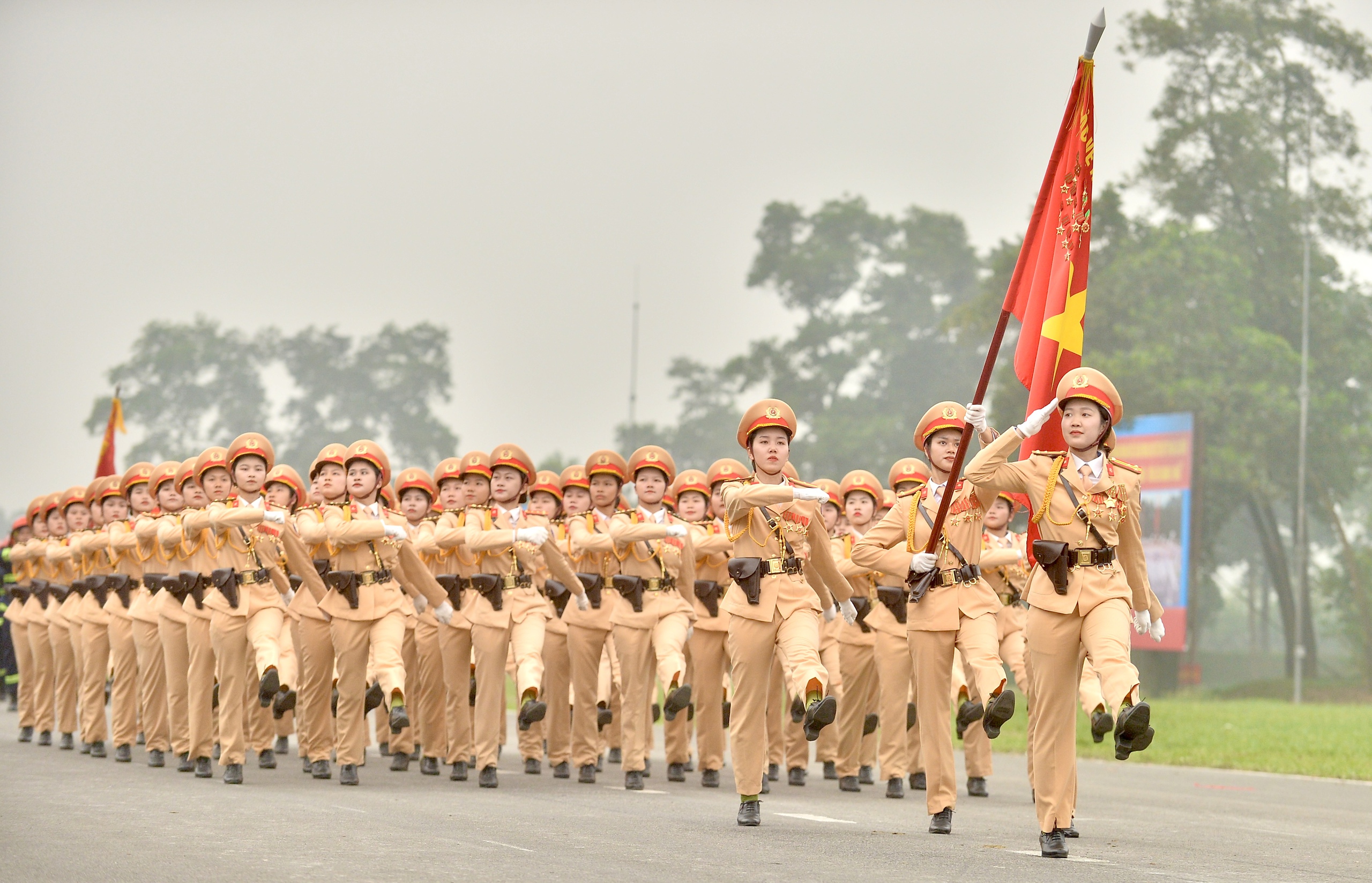 3 đại tướng kiểm tra hợp luyện diễu binh kỷ niệm chiến thắng Điện Biên Phủ- Ảnh 14.