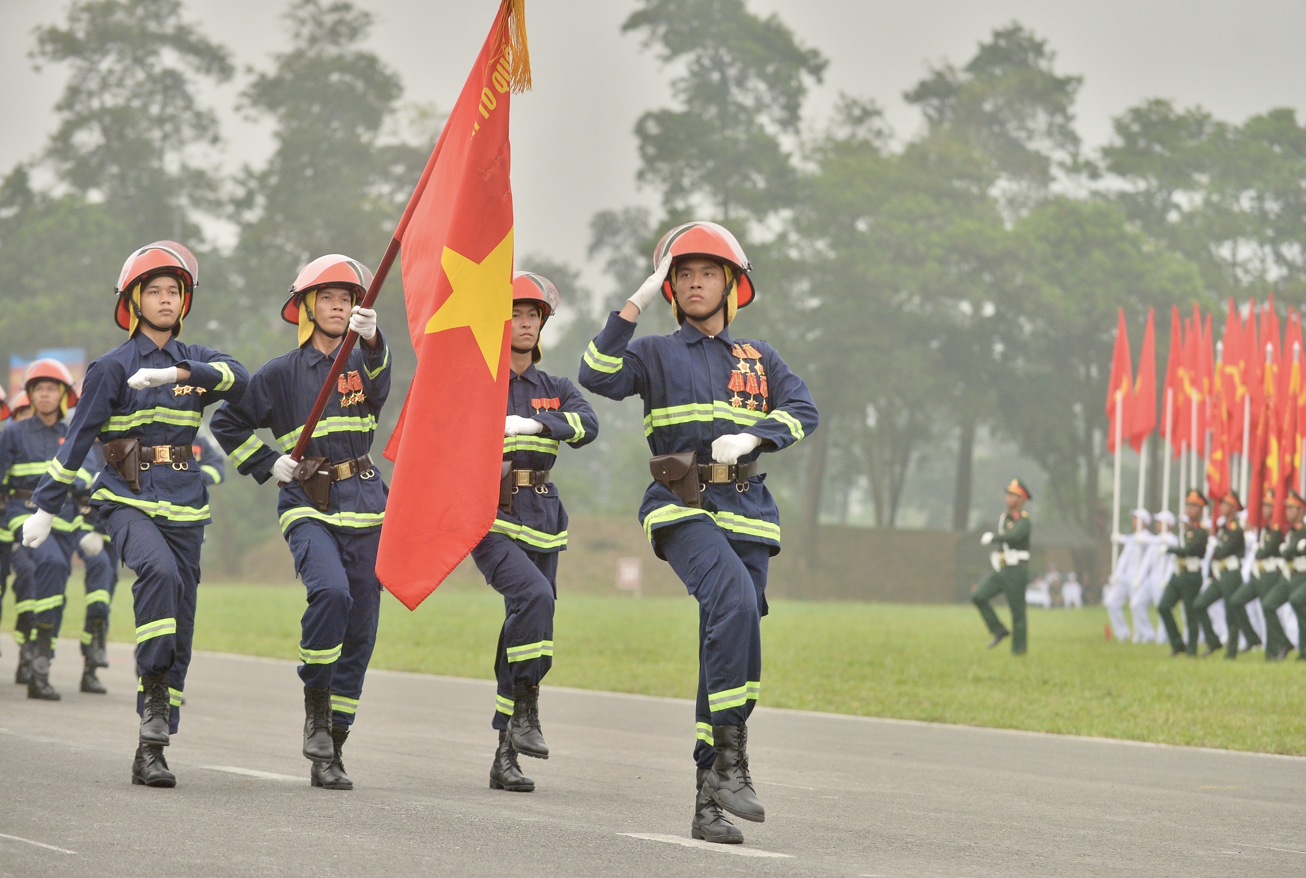 3 đại tướng kiểm tra hợp luyện diễu binh kỷ niệm chiến thắng Điện Biên Phủ- Ảnh 16.