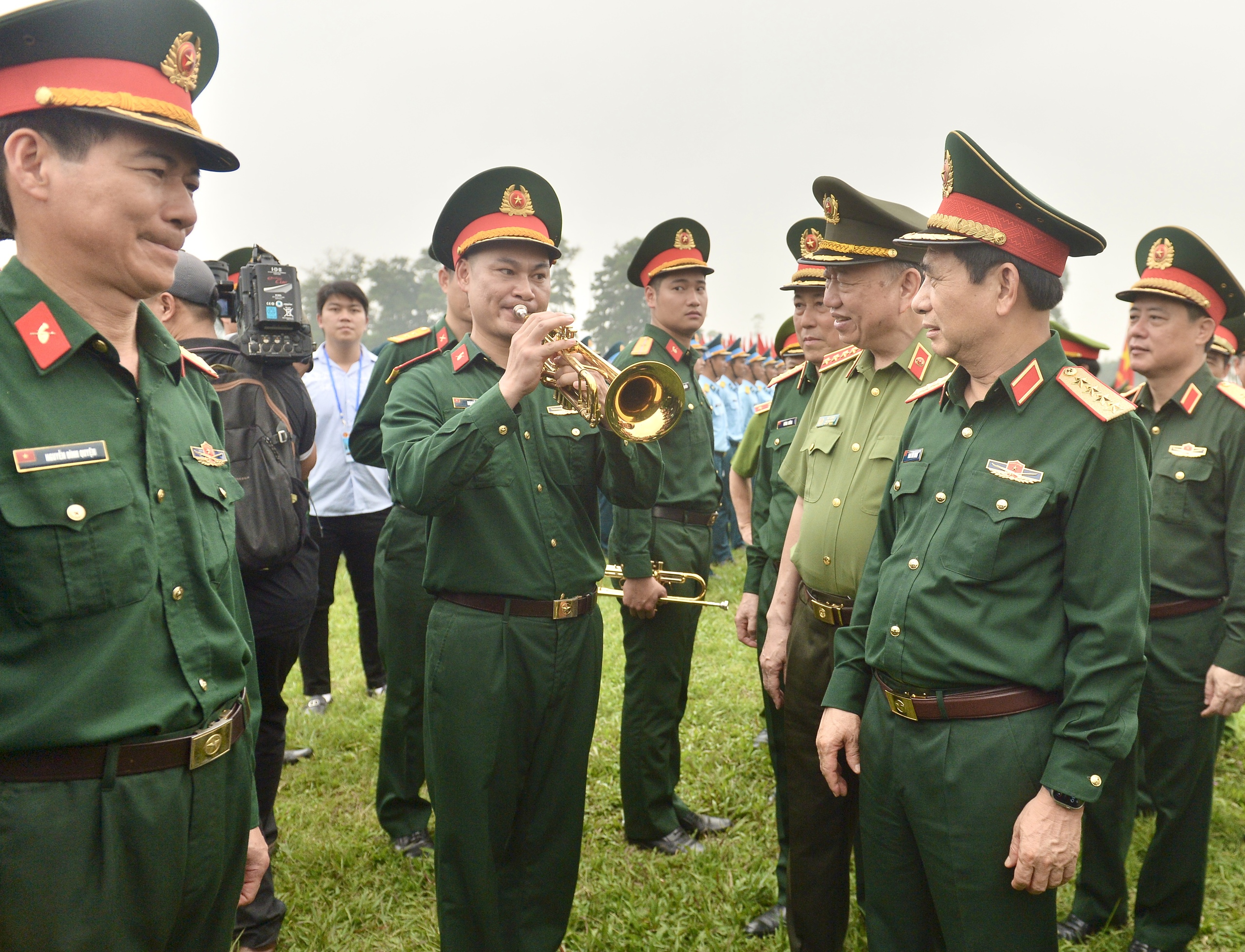 3 đại tướng kiểm tra hợp luyện diễu binh kỷ niệm chiến thắng Điện Biên Phủ- Ảnh 22.