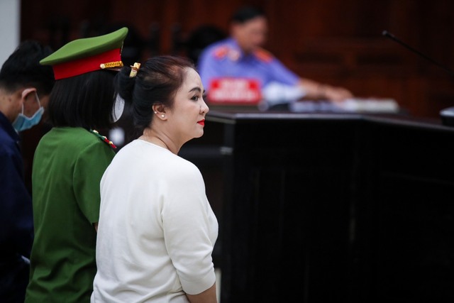 Nguyễn Phương Hằng bật khóc ‘mong tòa giảm án cho bị cáo dù chỉ 1 ngày’
- Ảnh 1.