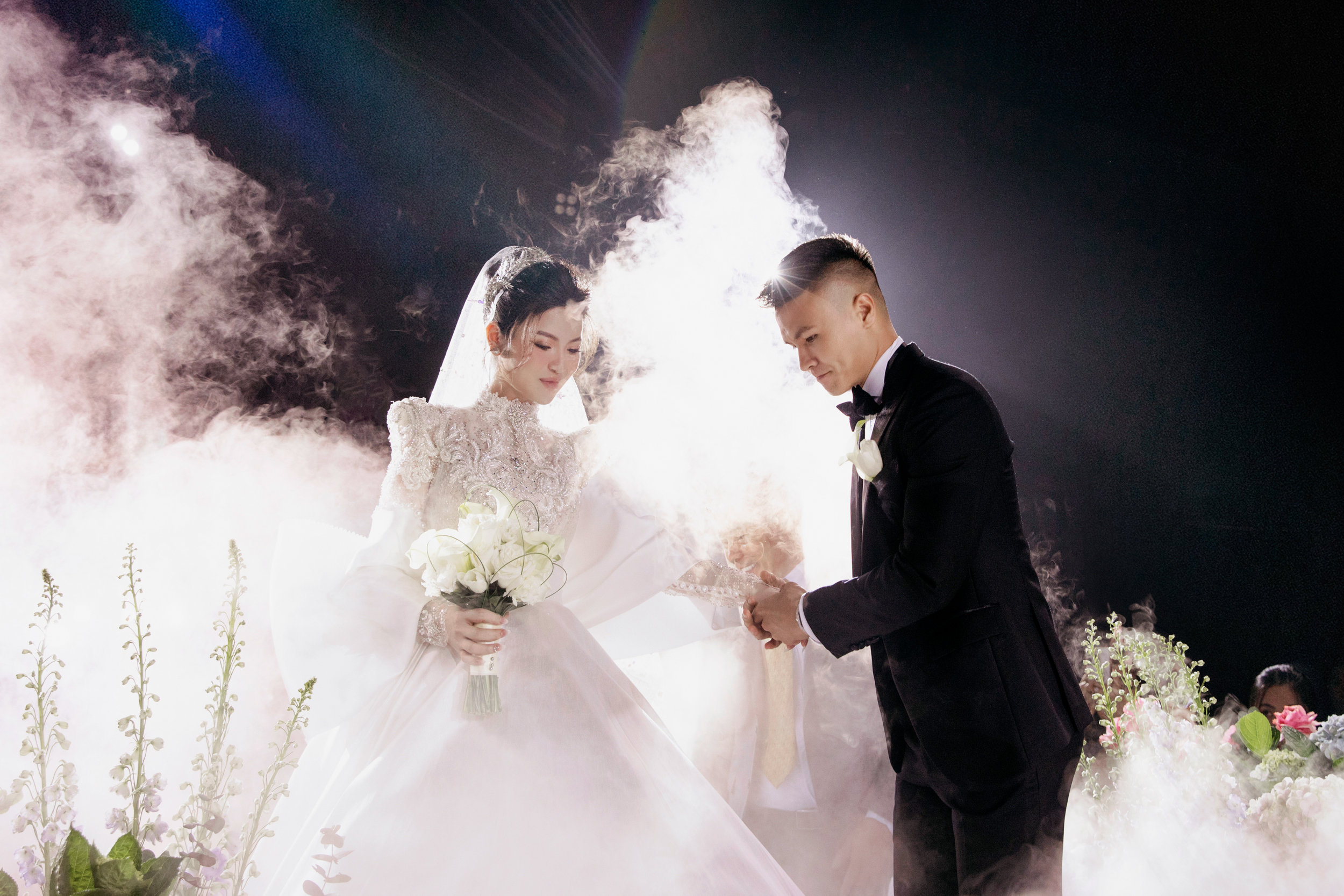 Chu Thanh Huyền diện váy nửa tỉ đồng trong đám cưới với Quang Hải- Ảnh 5.