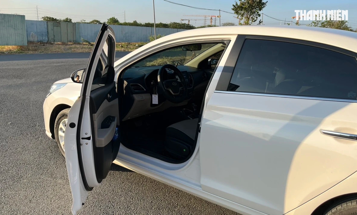 &Ocirc; t&ocirc; đỗ dưới trời nắng gắt ảnh hưởng thế n&agrave;o đến nội thất xe? - Ảnh 3.