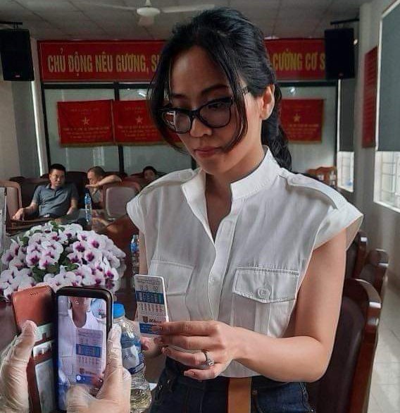 Bà Bùi Thị Ngọc Bích đã chính thức bị tước danh hiệu Công an nhân dân